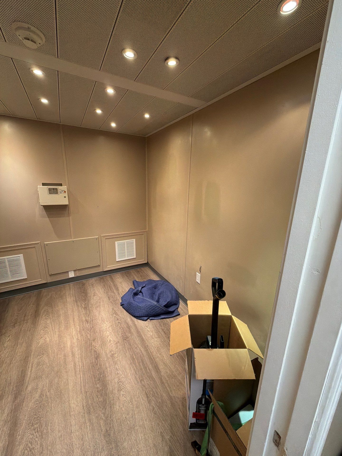 Interior for Mobile Medical Imaging Unit by Select Painting, Coatings & Garage Cabinets