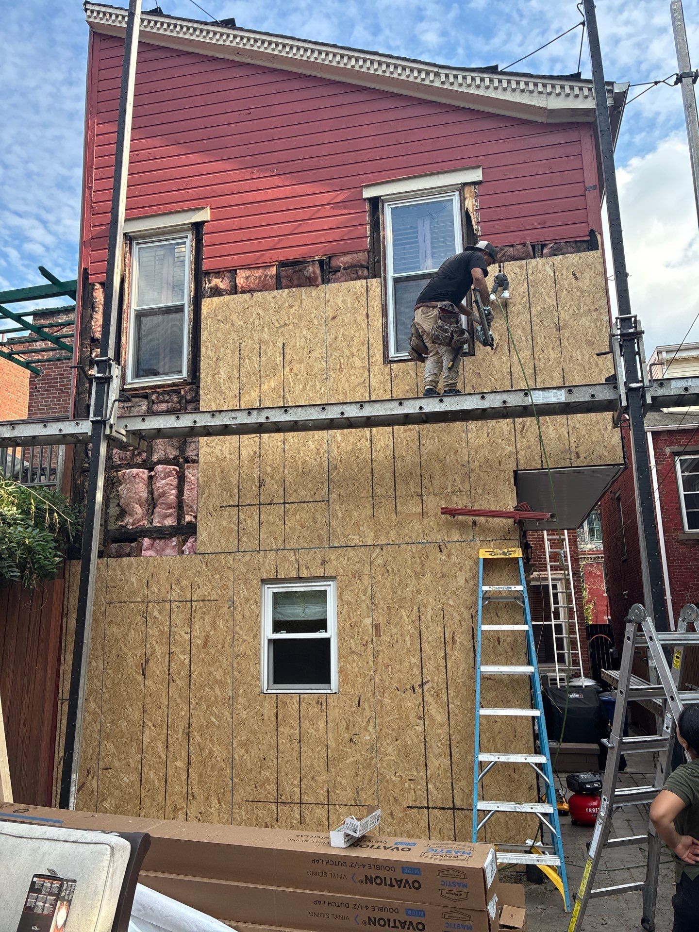 Mastic Ovation Vinyl Siding Renovation for Pittsburgh Rowhome by Ideal Siding Pittsburgh