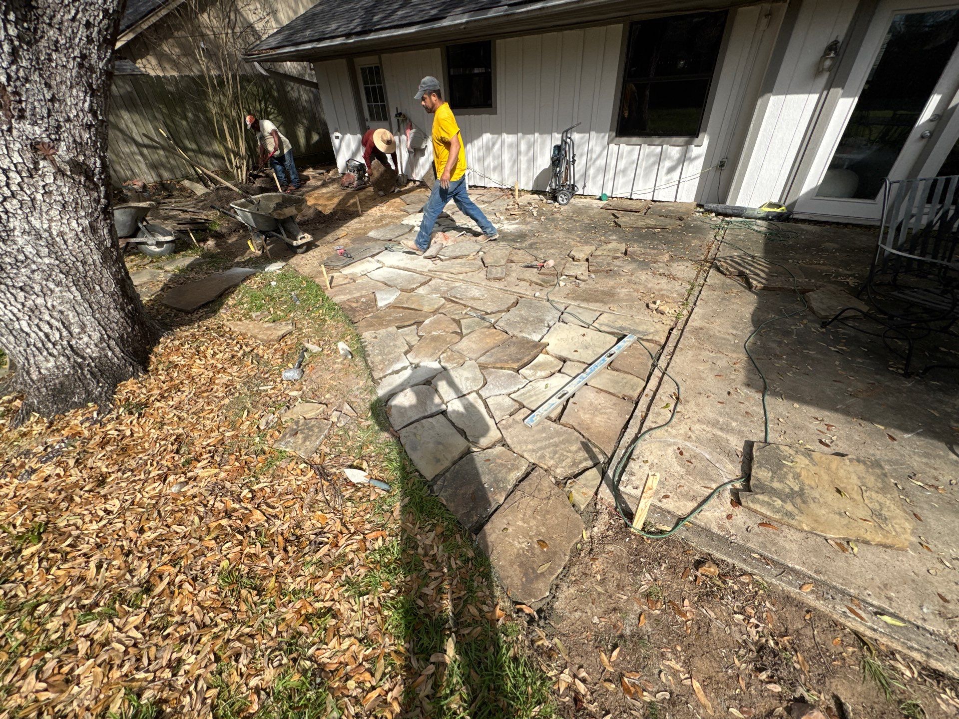 🌿 Jackie’s Outdoor Transformation — Drainage, Flagstone & Full Restoration by Texas Urban Elements