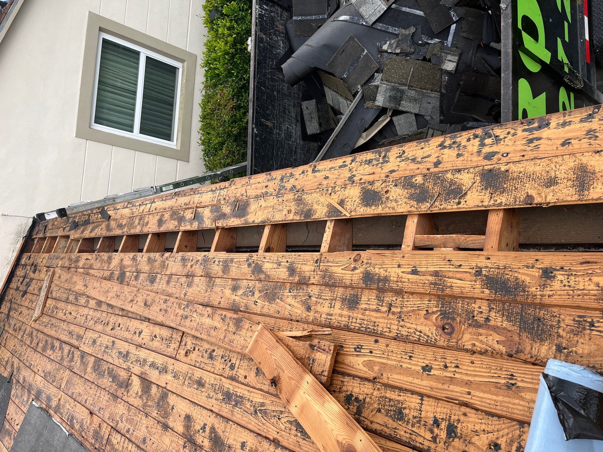 Project in St. Petersburg 33711 by Mitchell Roofing Company LLC 