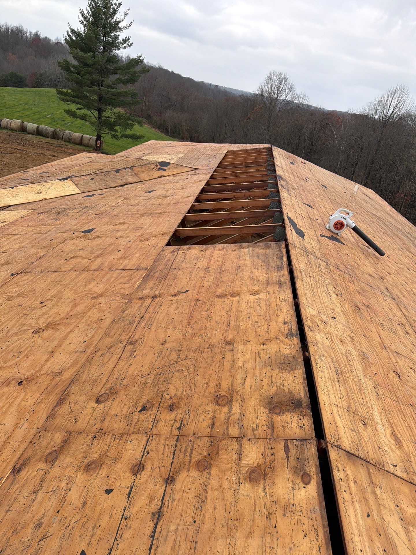 Residential Roofing Installation using GAF TImberline HDZ Hickory by Rainstoppers Roofing