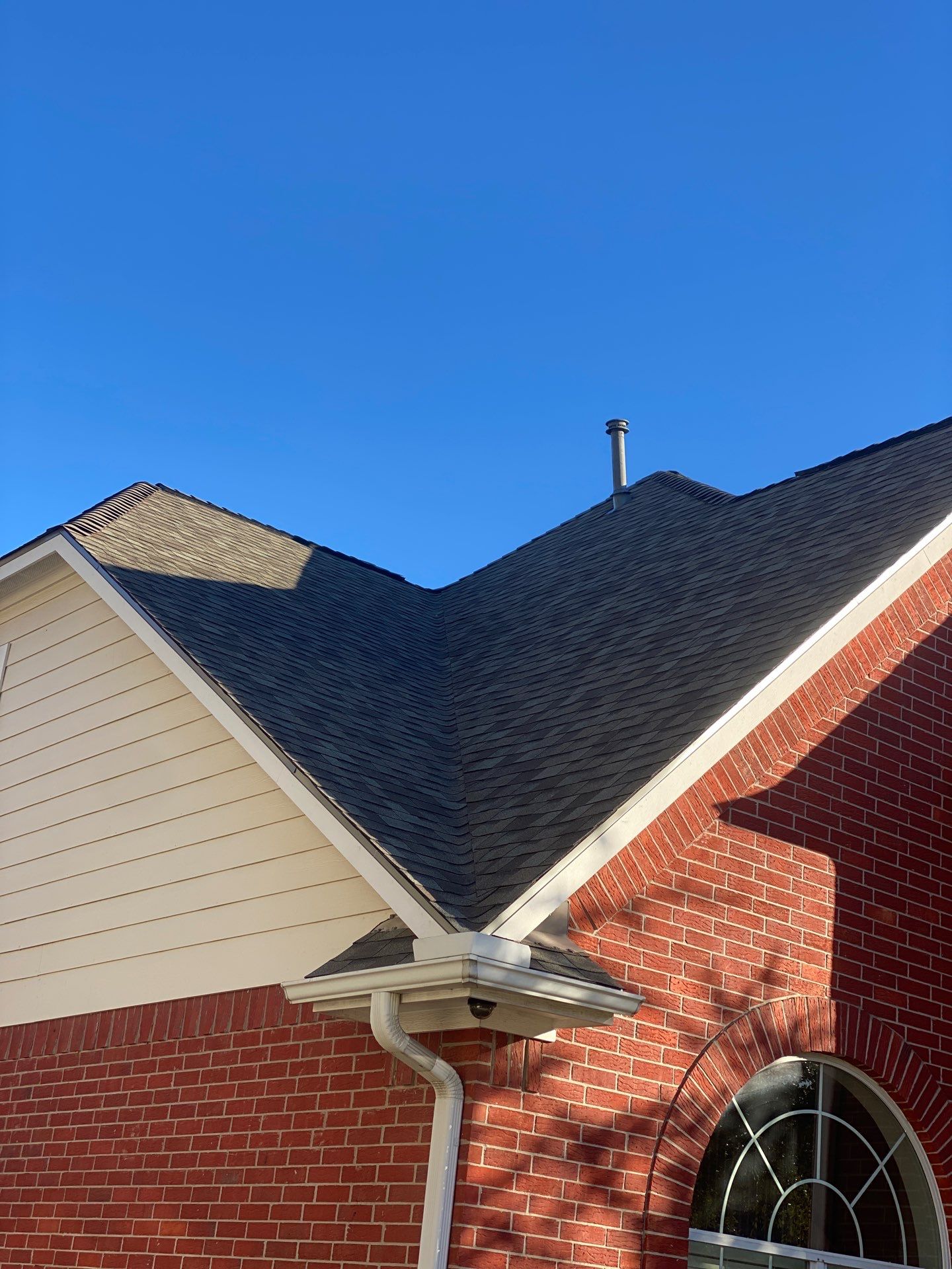 Residential Roofing Installation using Owen's Corning Duration (Lifetime) Shingles by Roof Repair Company