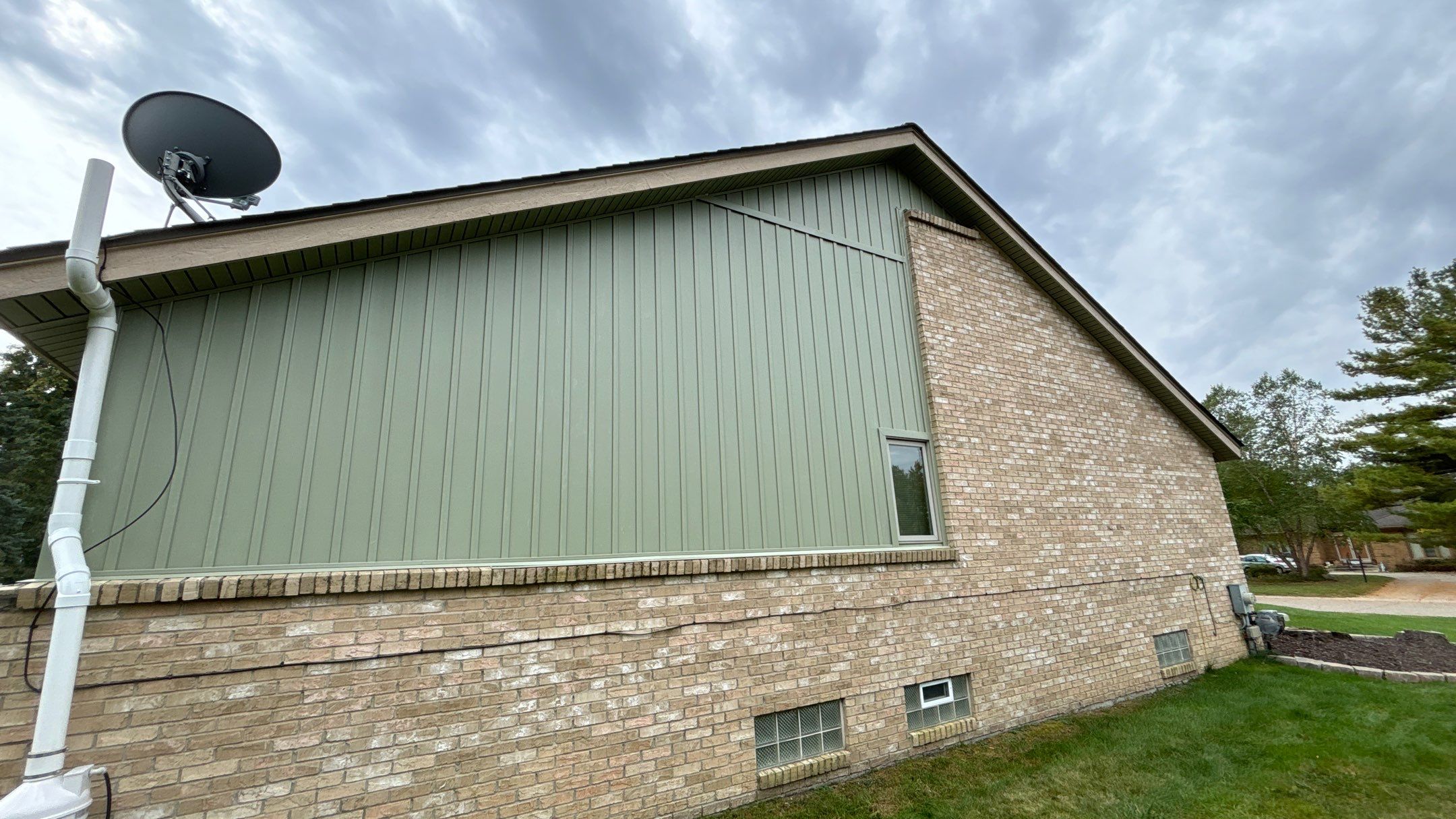 Siding Replacement using Alside 7" B&B by 180 Contractors