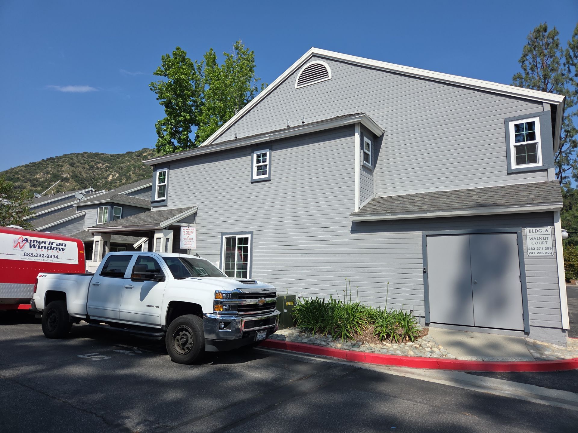 Window Installation using Milgard V300 Trinsic with grids by American Window Company