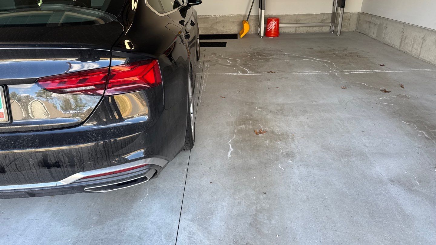 Garage in Londonderry, NH 03053 by Symphony Concrete Coatings