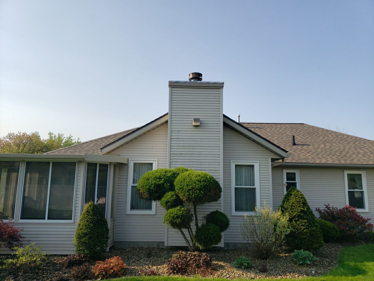 Brand: Atlas Pinnacle Color: Pristine Scotchgard Weathered Shadow Drip: Musket Brown by Eagle Eye Roofing