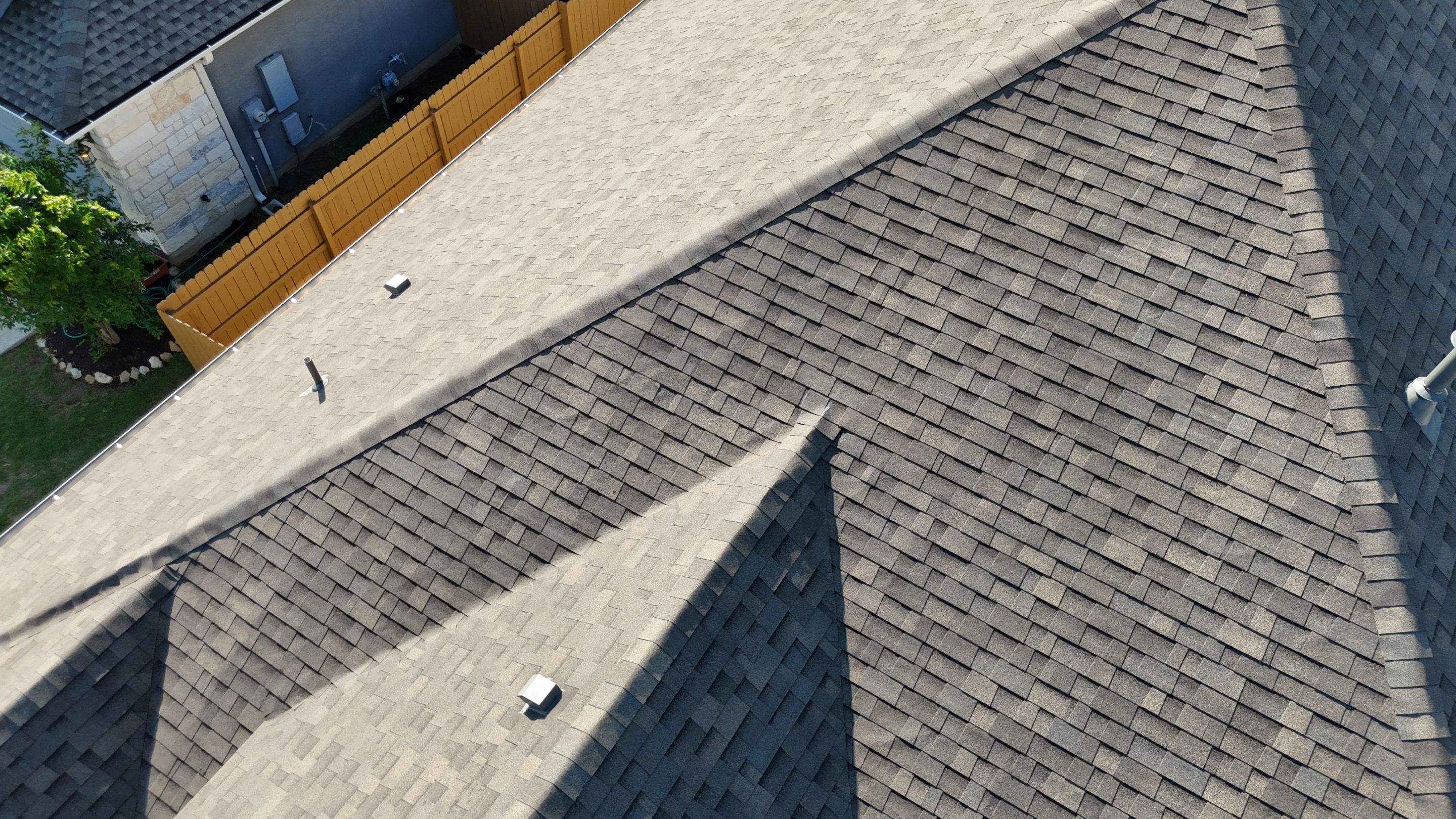 Weathered Wood - Malarkey Vista by RoofsOnly.com