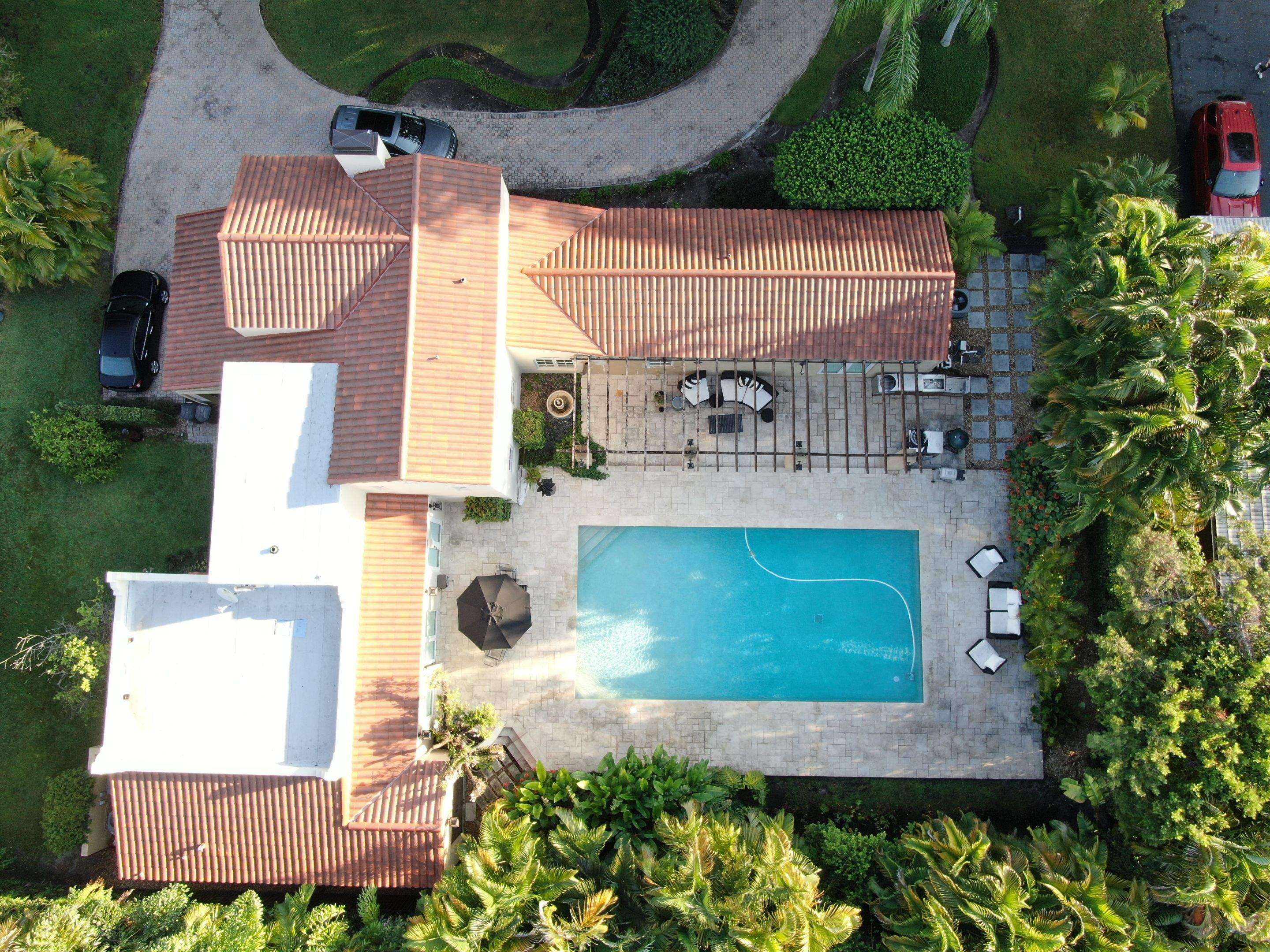 Verea Spanish S  - Fume Color by Istueta Roofing
