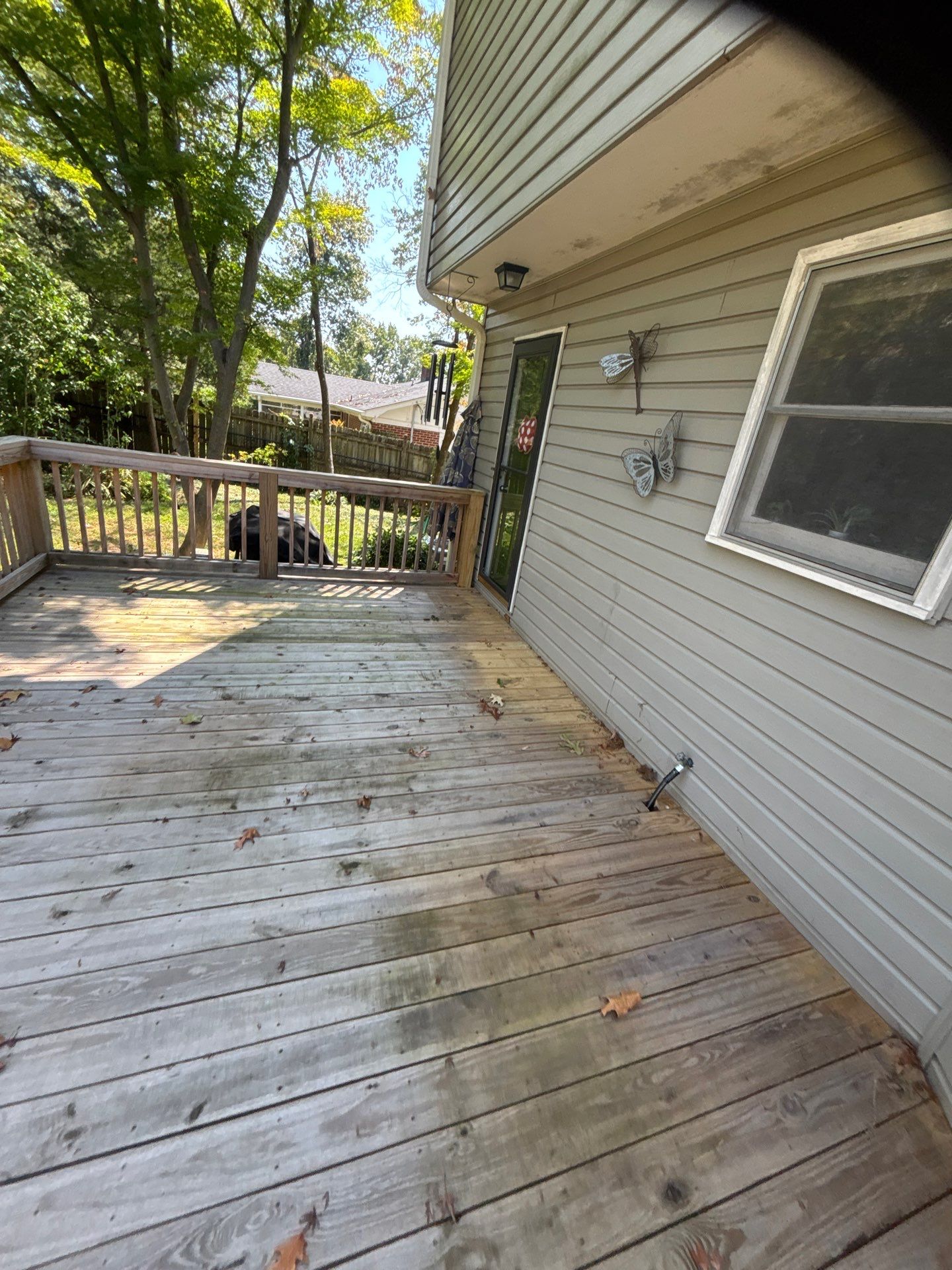 Wood Deck using Wood Sealant by DuraSeal