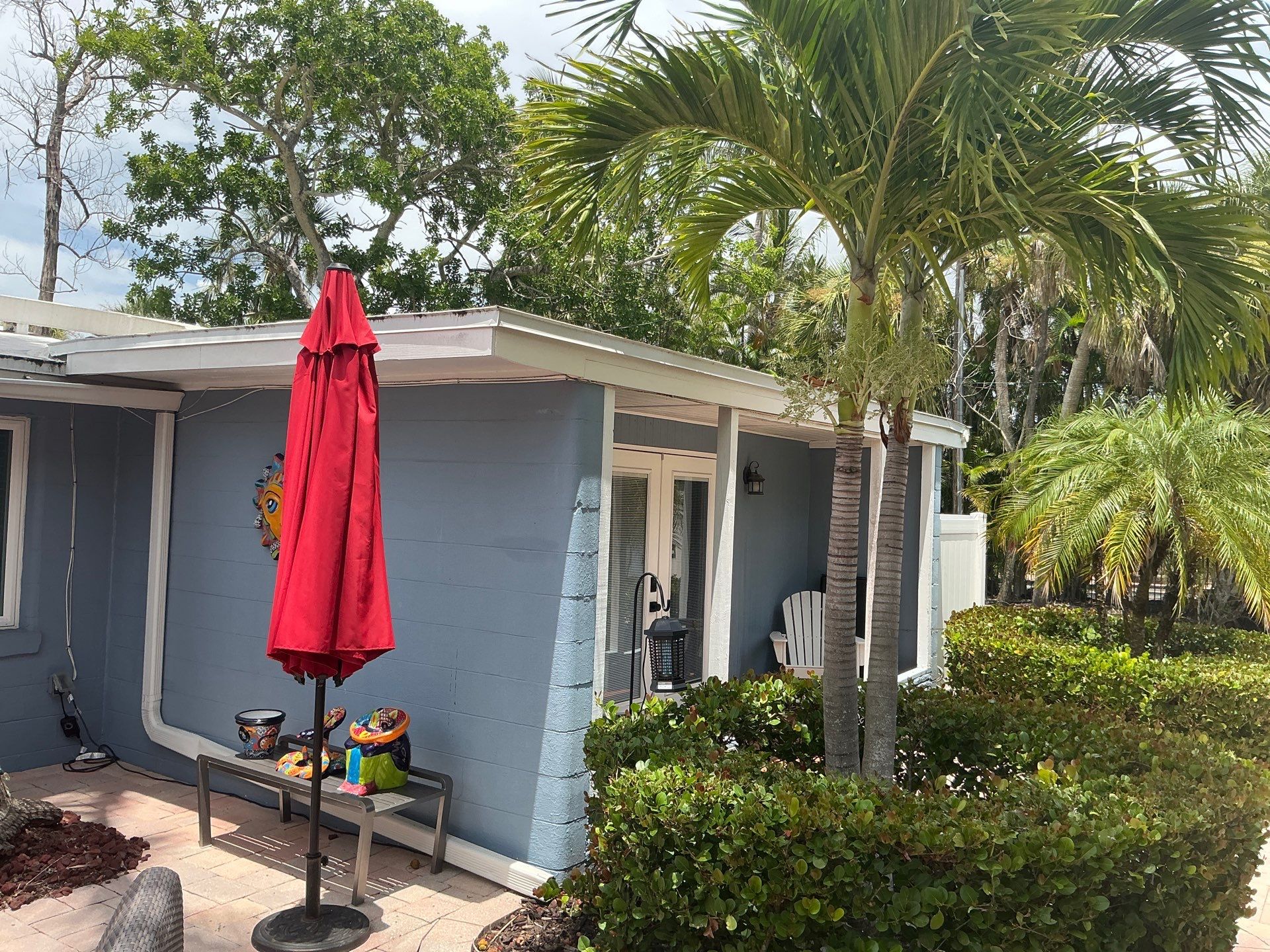 Replace gutter using 6 Inch Seamless Gutters in Siesta Key FL by Gutter Professors