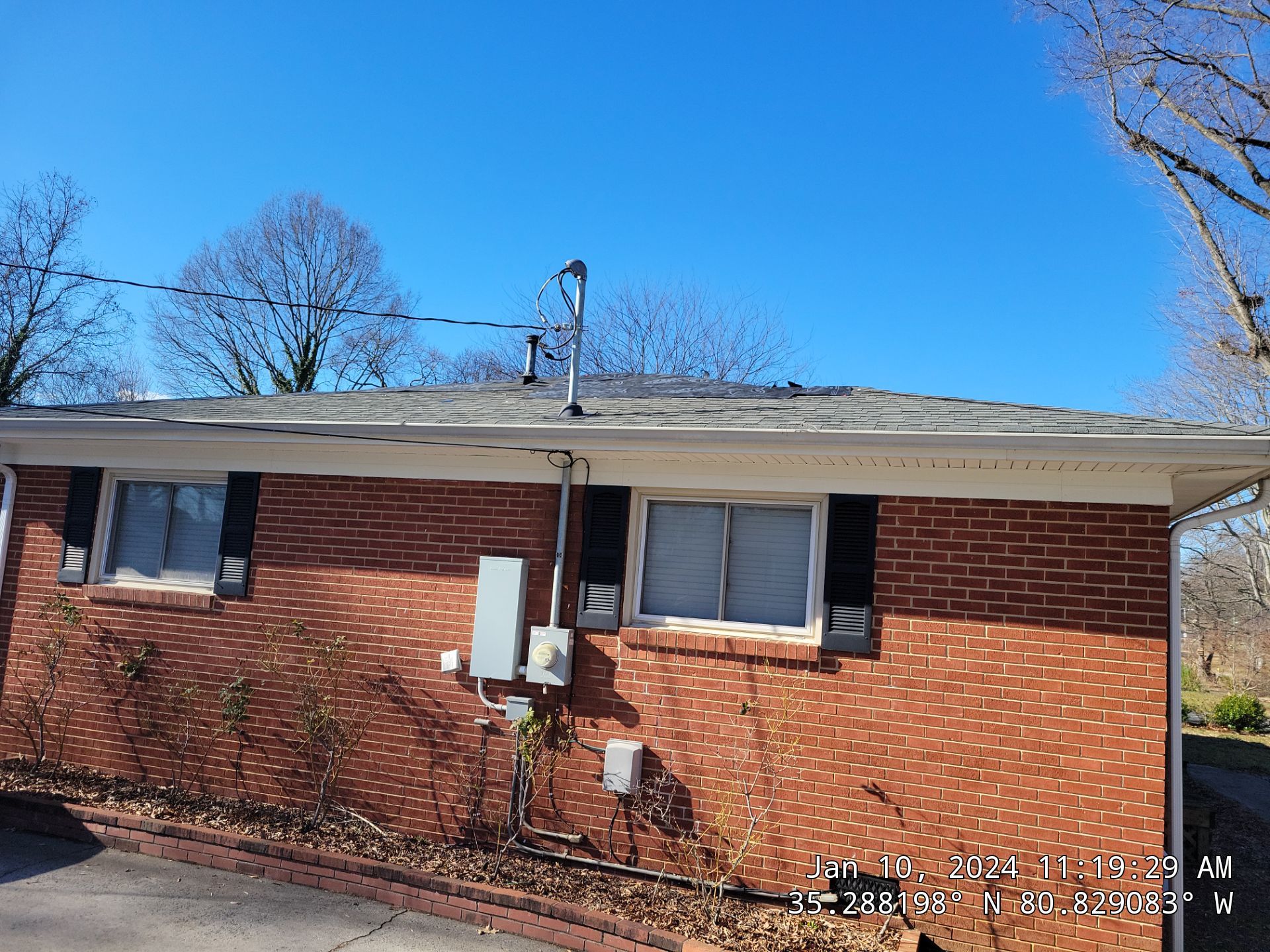 Charlotte- Williamsburg Gray by Merritt Roofing LLC