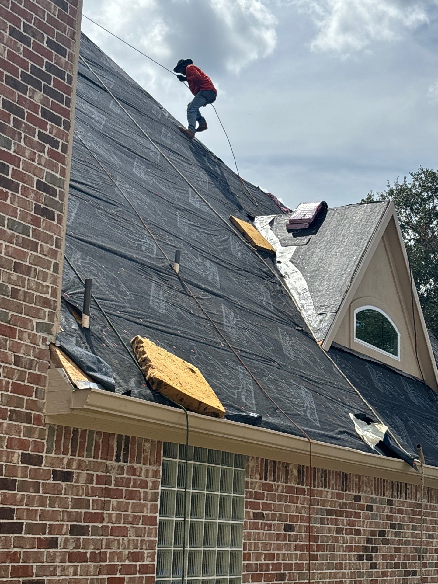 Residential Roofing Installation using Owen's Corning Duration (Lifetime) Shingles by Roof Repair Company