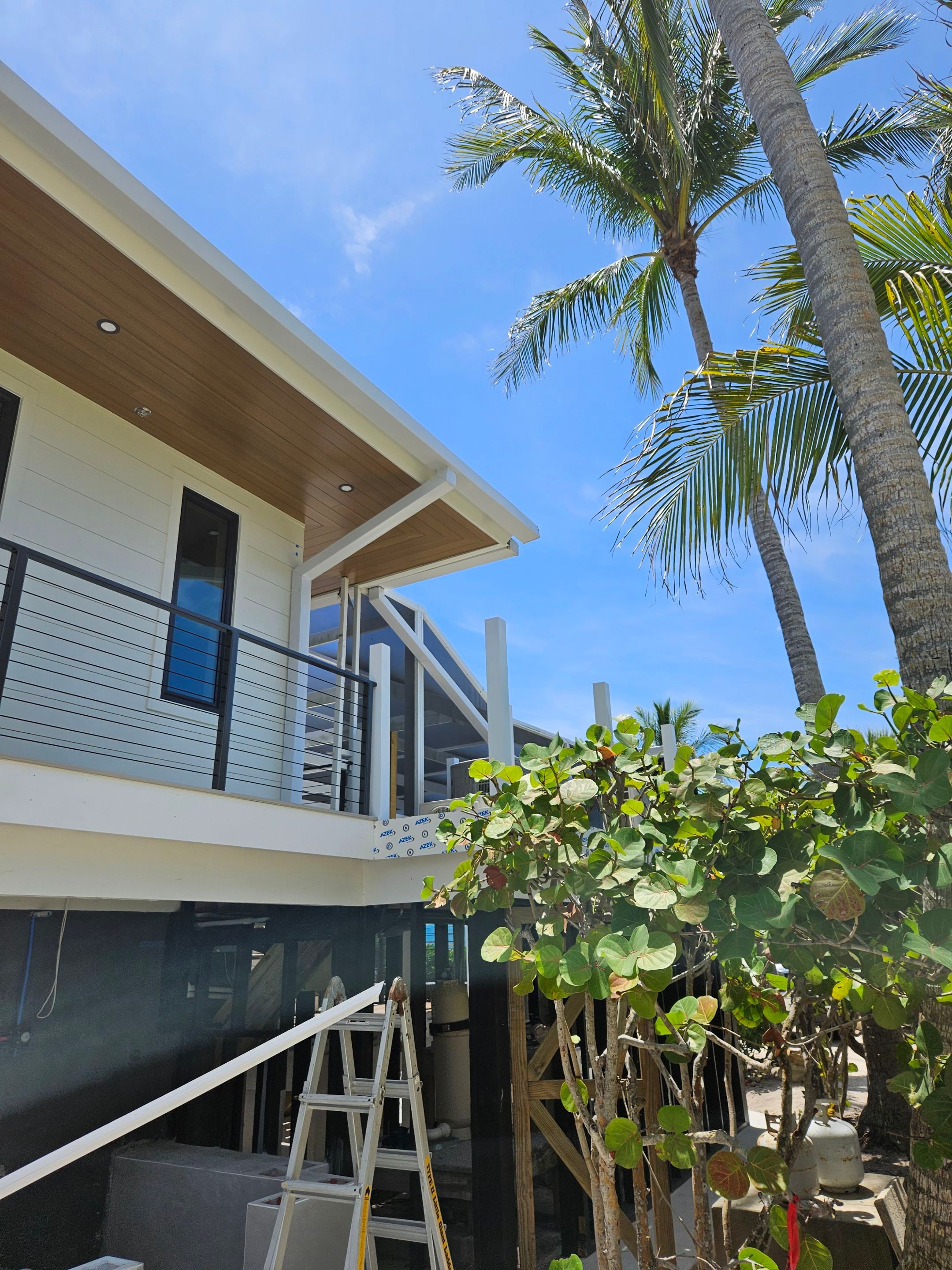 7-Inch Smooth Box Seamless Gutters using Seamless Gutters and Metal Fascia in Sanibel FL by Gutter Professors