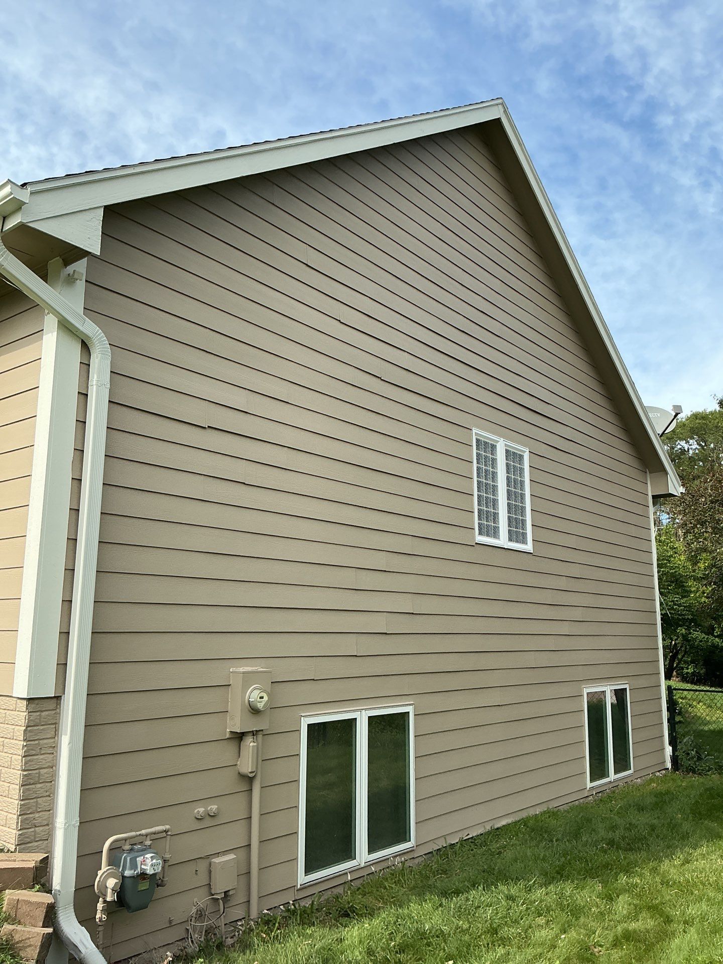 Residential Exterior Repaint  by Midwest Paint LLC