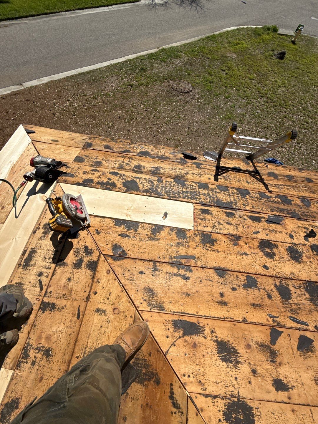 Project in St. Petersburg 33709 by Mitchell Roofing Company LLC 