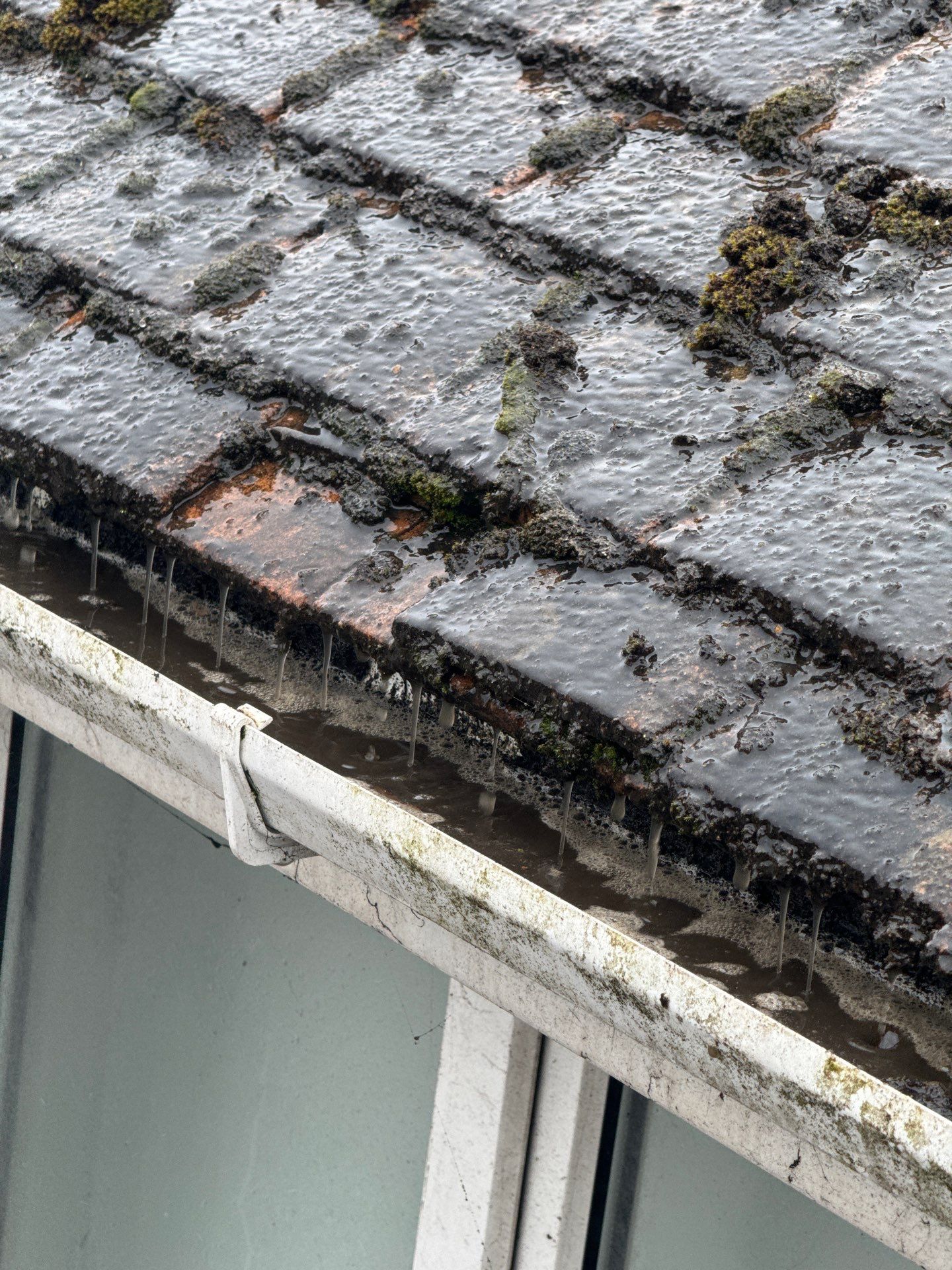 Commercial Roof Clean -Block Of Flats using Honda 15lpm Low Pressure Washing Machine by Ges Exterior Cleaning ltd