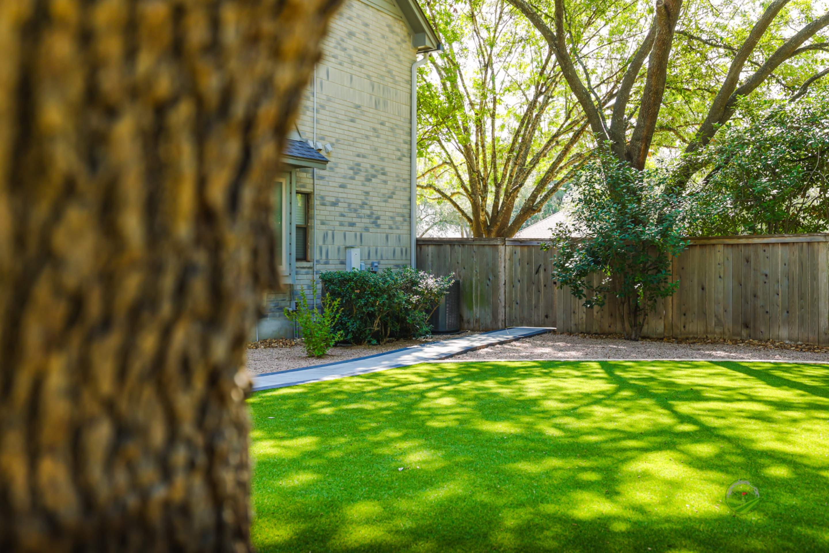 Chase Oak, San Antonio Tx. by Hole In One Lawns, LLC