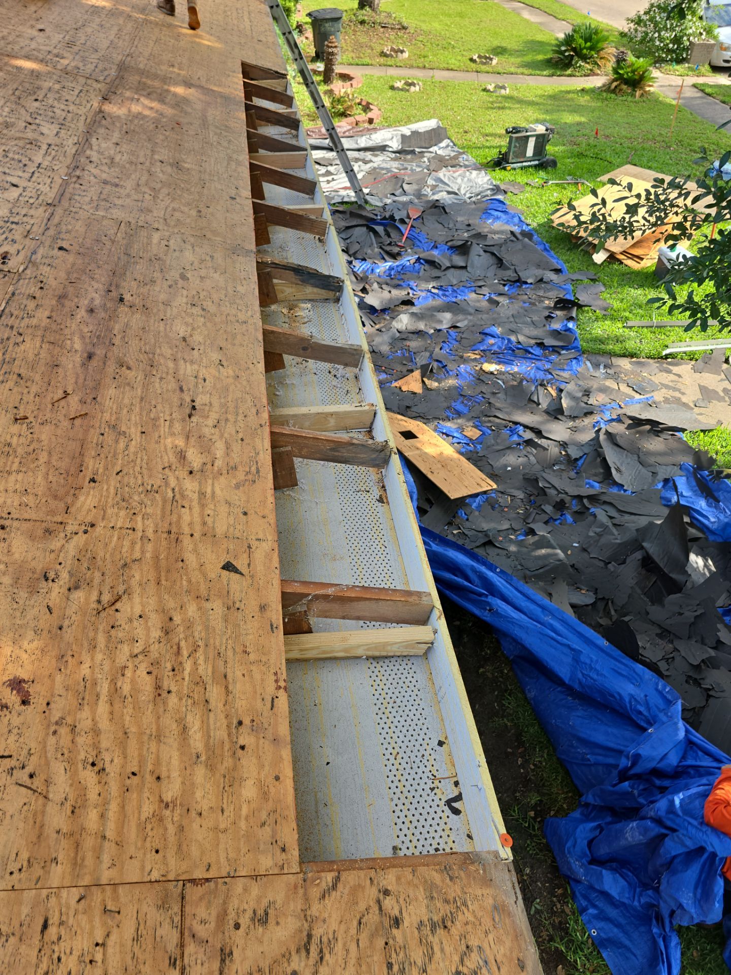 Roof Replacement Houston by Roof Repair Company