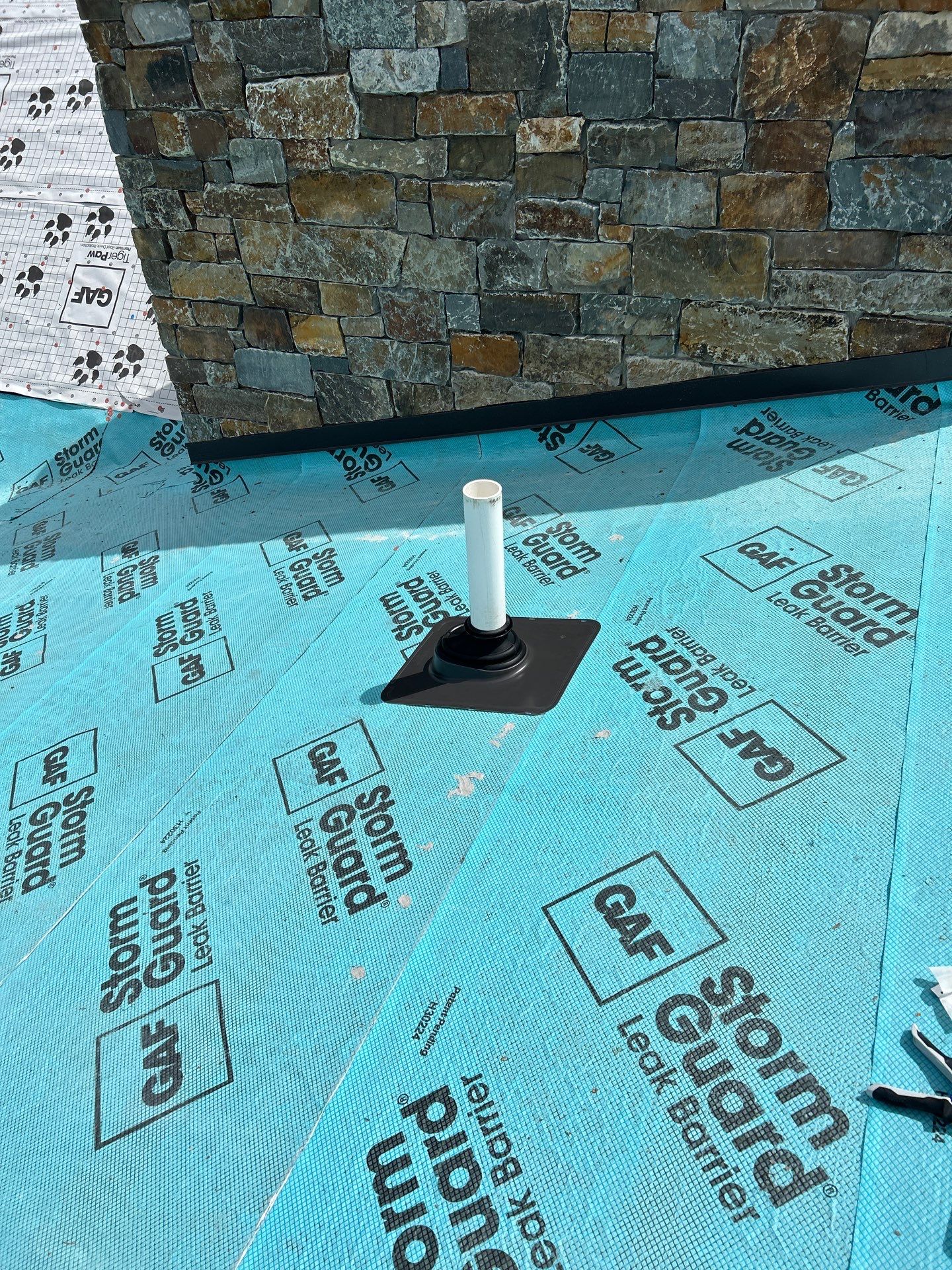 UHDZ Whitefish Hills - Weathered Wood by Montana Roofing Solutions