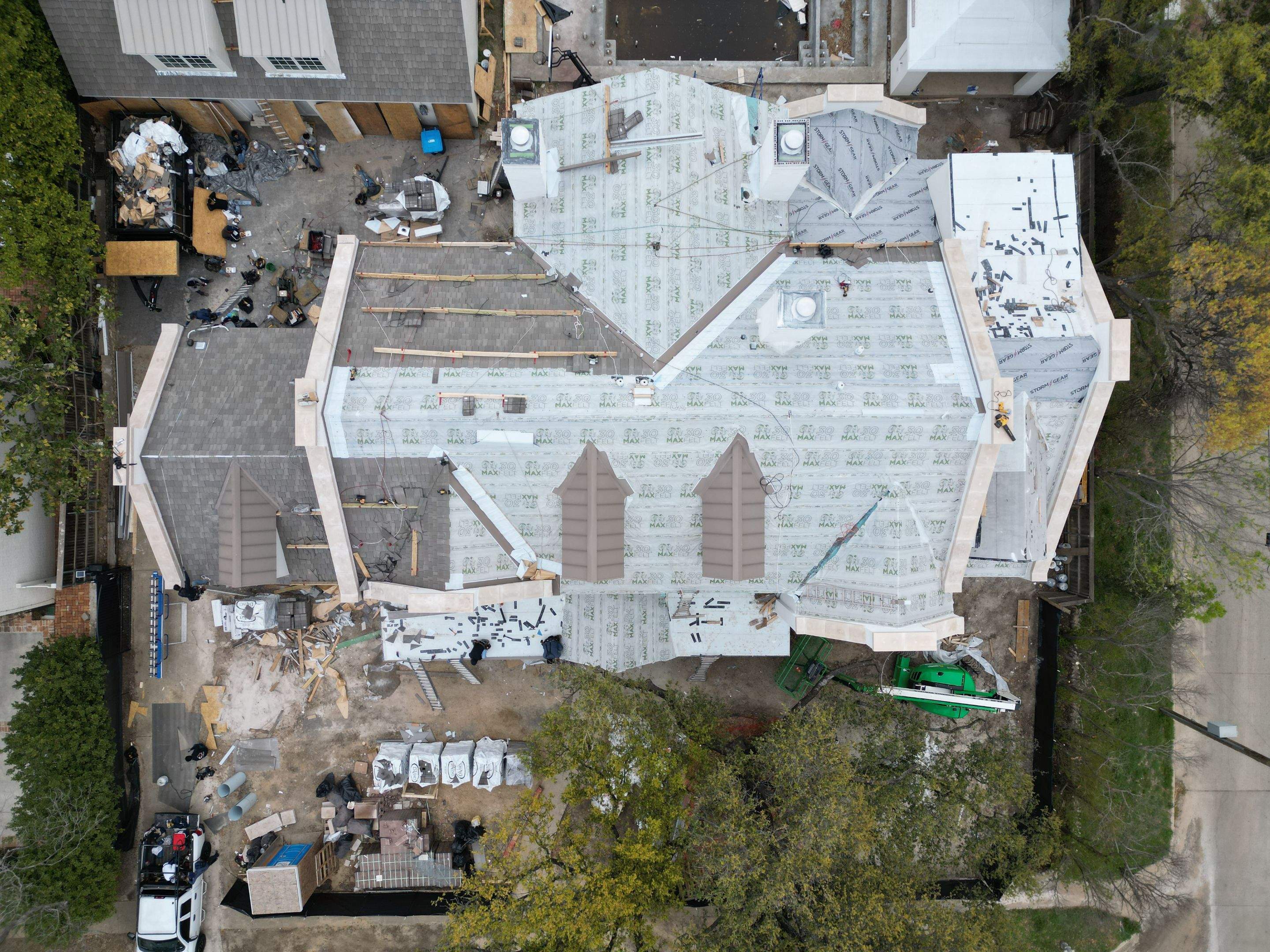 Residential Roofing Installation using DaVinci Multi Width Shake by Harvey Roofing & Construction