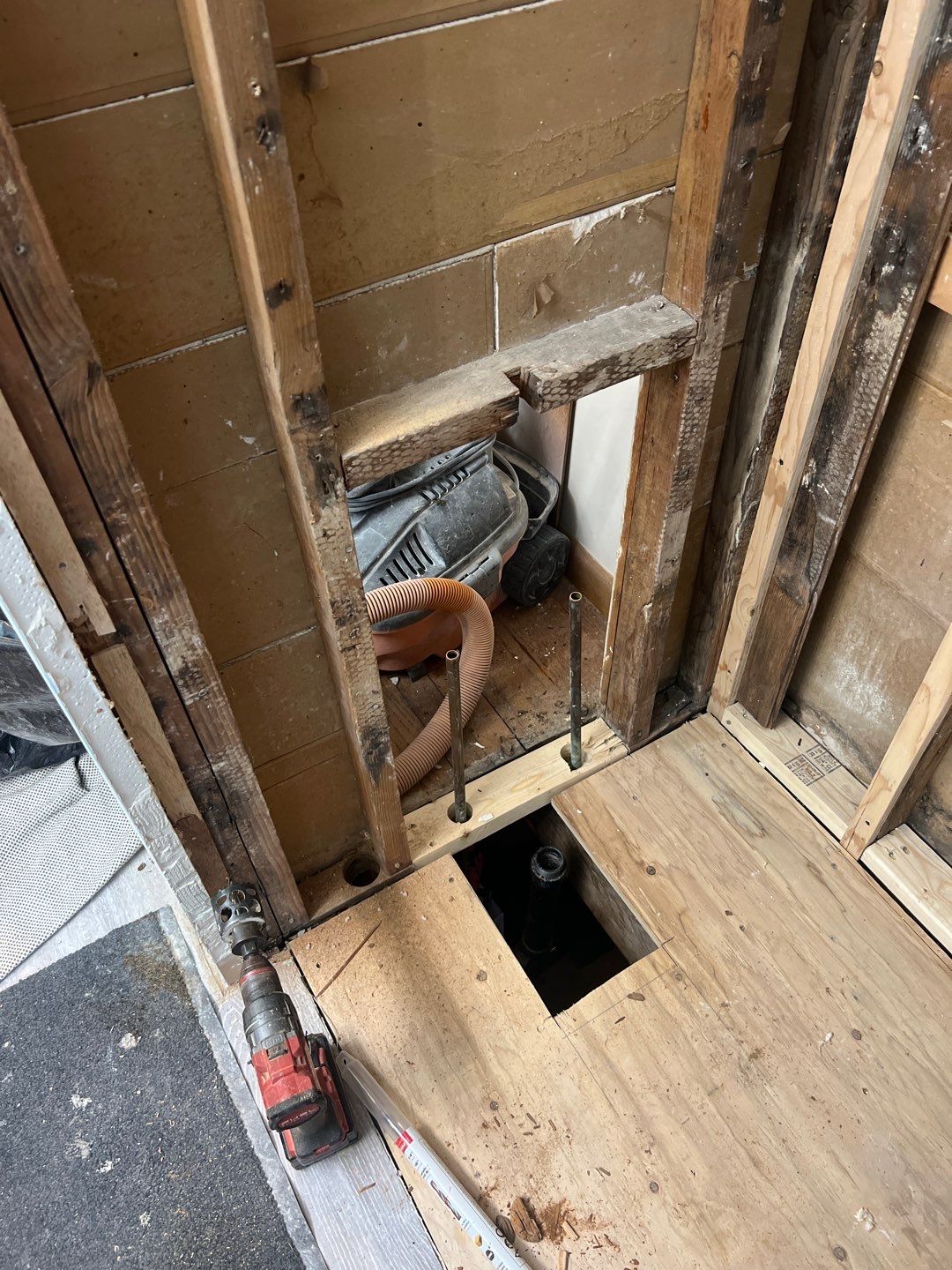 Tub replacement in Agawam, MA by Yankee Home Improvement