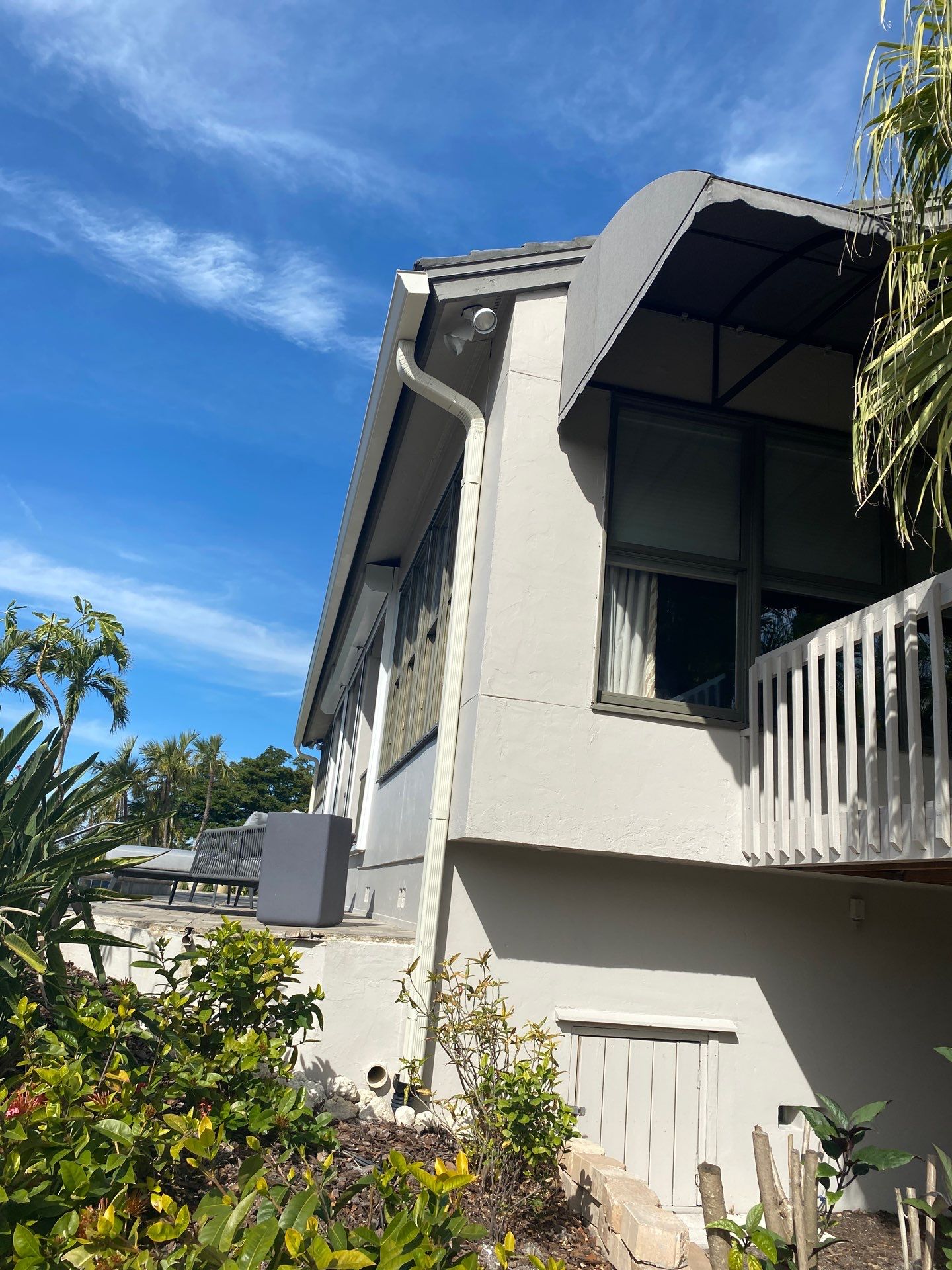 7-Inch K-Style Seamless Gutters in Longboat Key FL by Gutter Professors