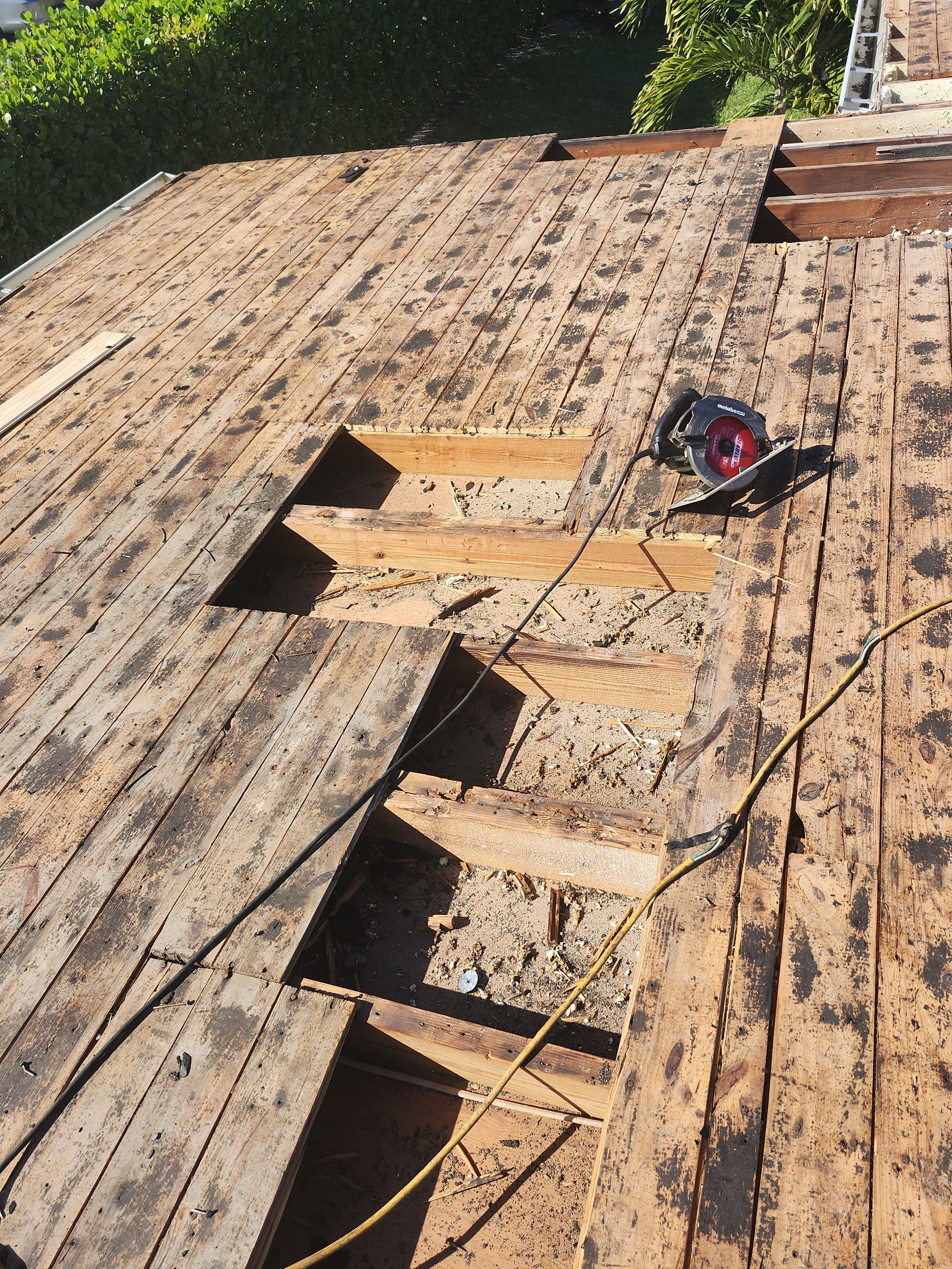 Dimensional Roof Replacement in Delray Beach by Aastro Roofing