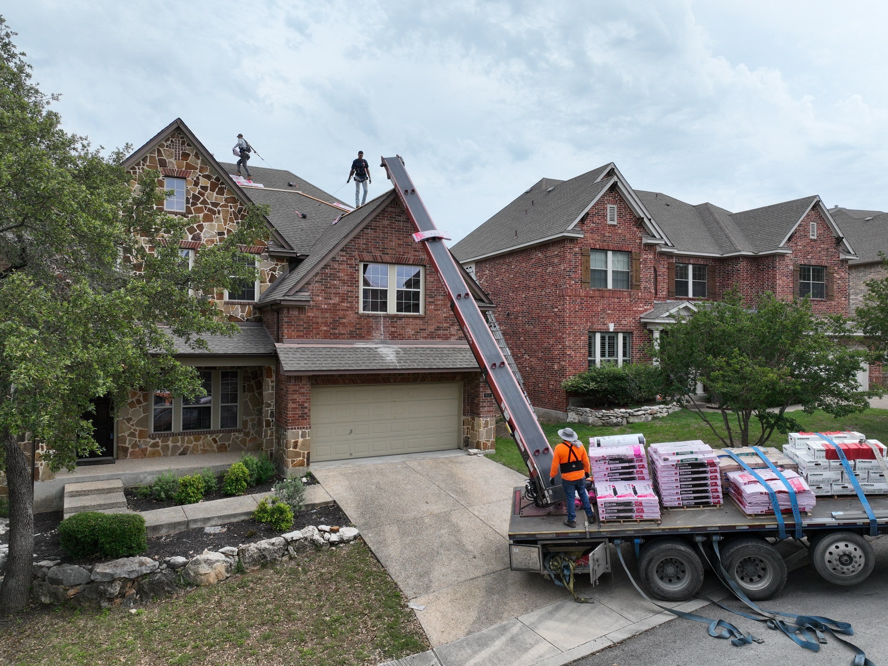Residential Roof Replacement using Owens Corning 30 year Architectural Shingles by Premier Roofing and Contracting