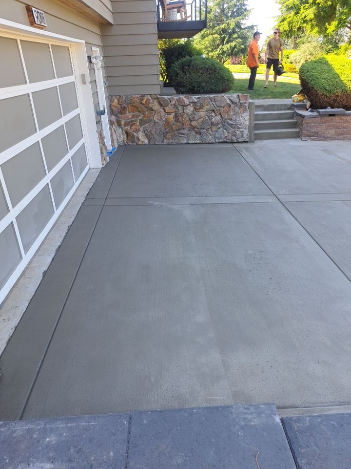 Justin | Retaining Wall, Landscape Project  by Jireh Asphalt & Concrete Inc 