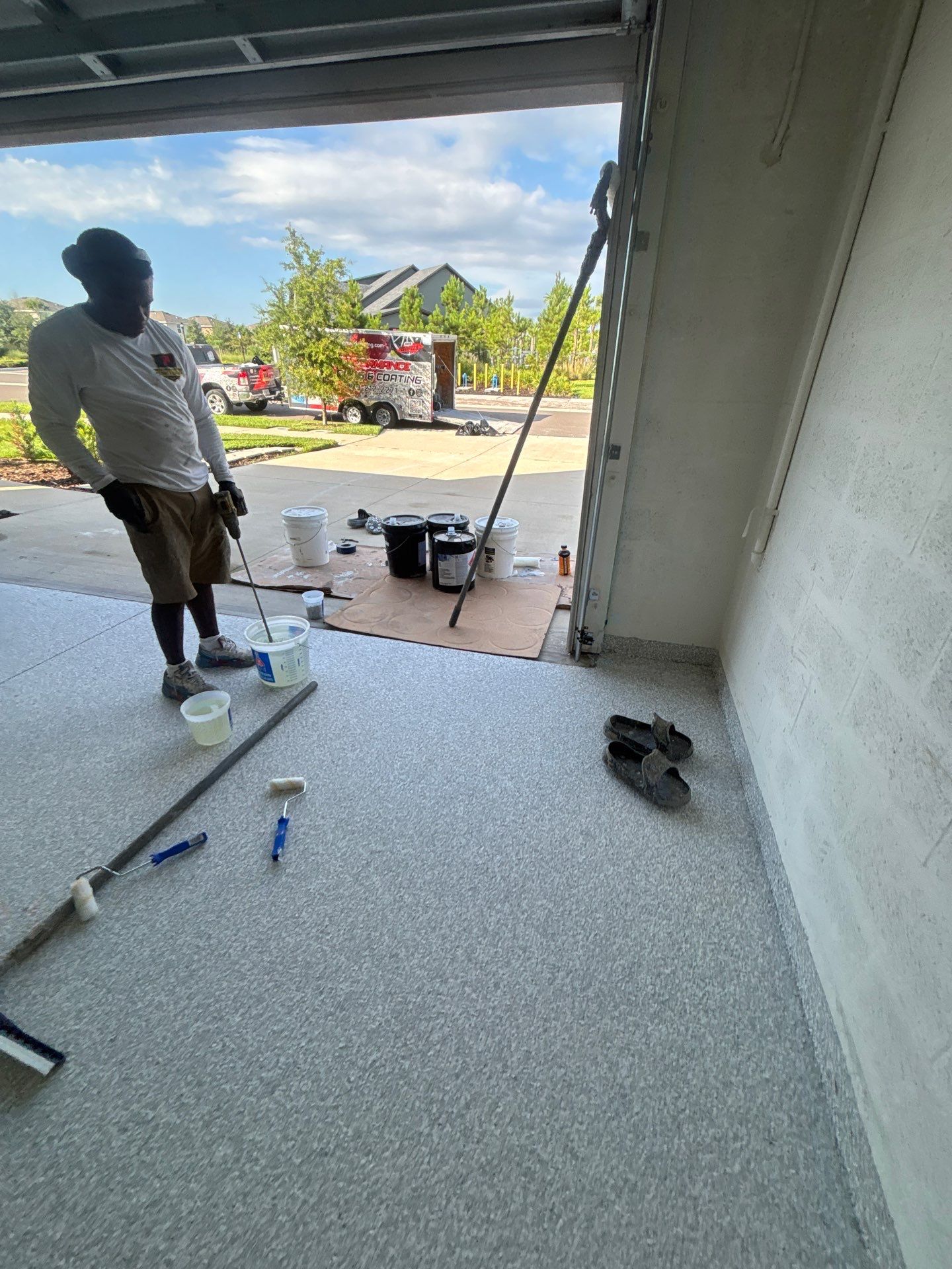 Flake Epoxy Garage Floor Coating System in Zephyrhills by Performance Floors & Coating