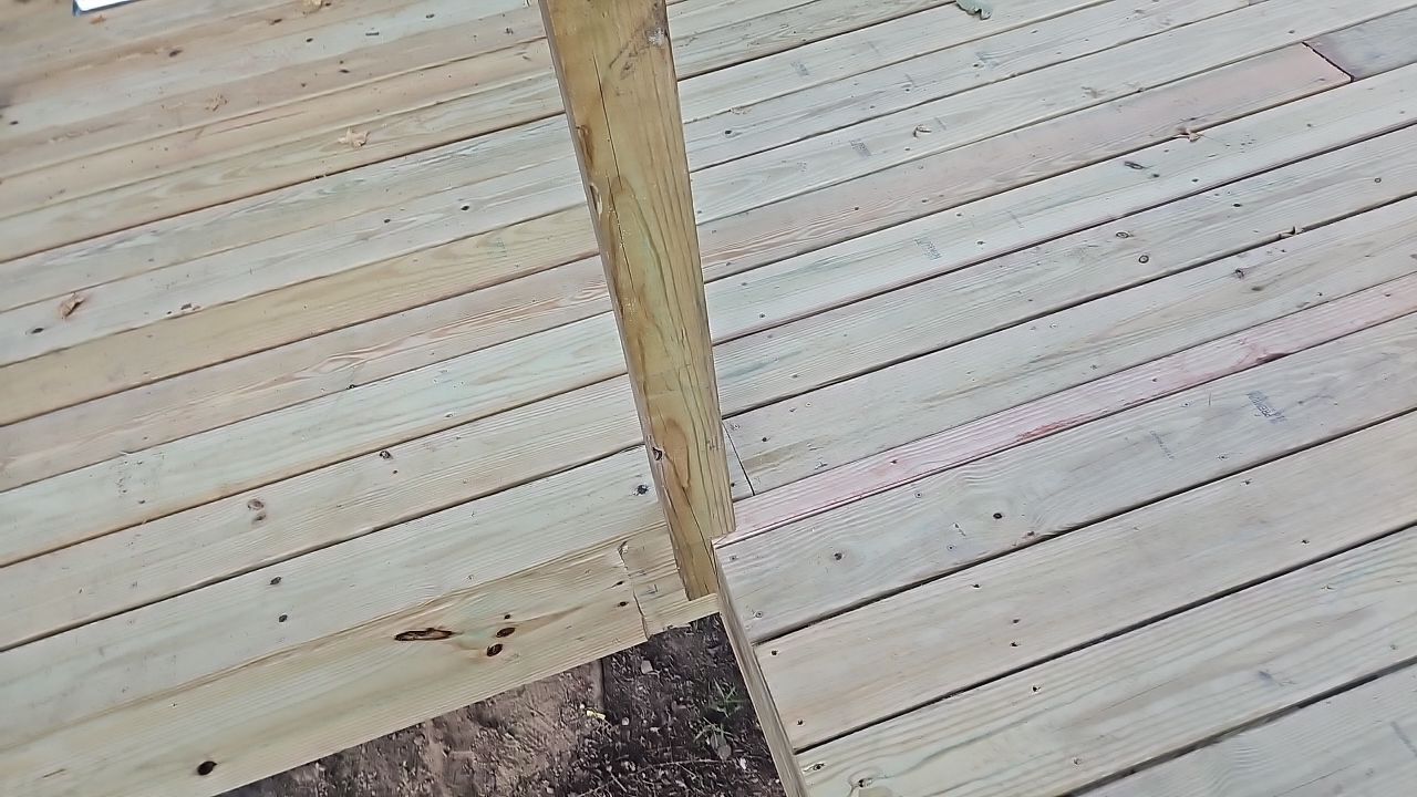 Russet Cove Circle - Deck Installation by Pillar and Pine