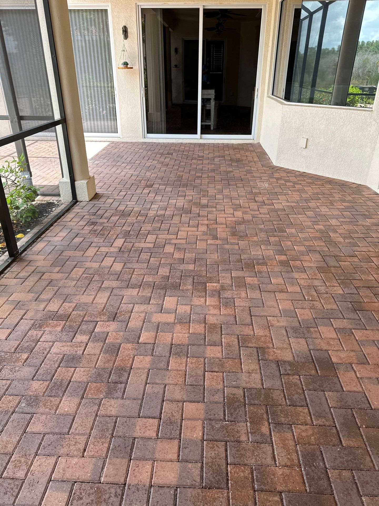 Paver Cleaning and Sealing in Sun City Center by Supreme Paver Experts