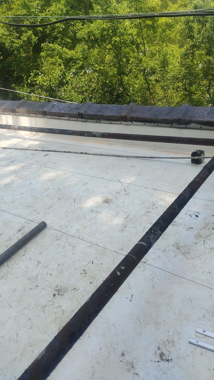 Grateful Head Pizza by Hostetler Roofing