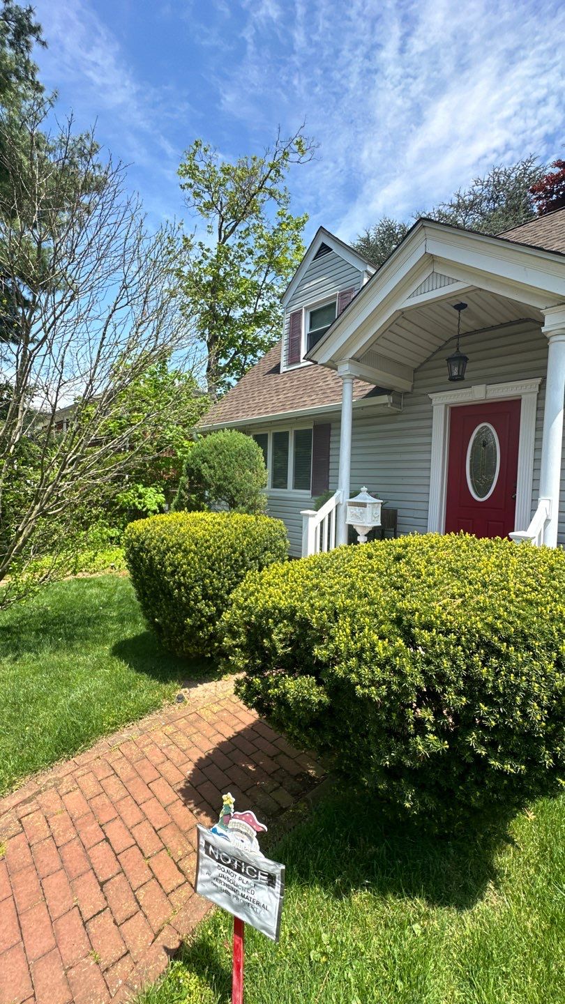 Full House Installation 5" white seamless gutters 2x3 leaders using 5"white K style seamless gutters and 2x3 white leaders by Above All Gutters 
