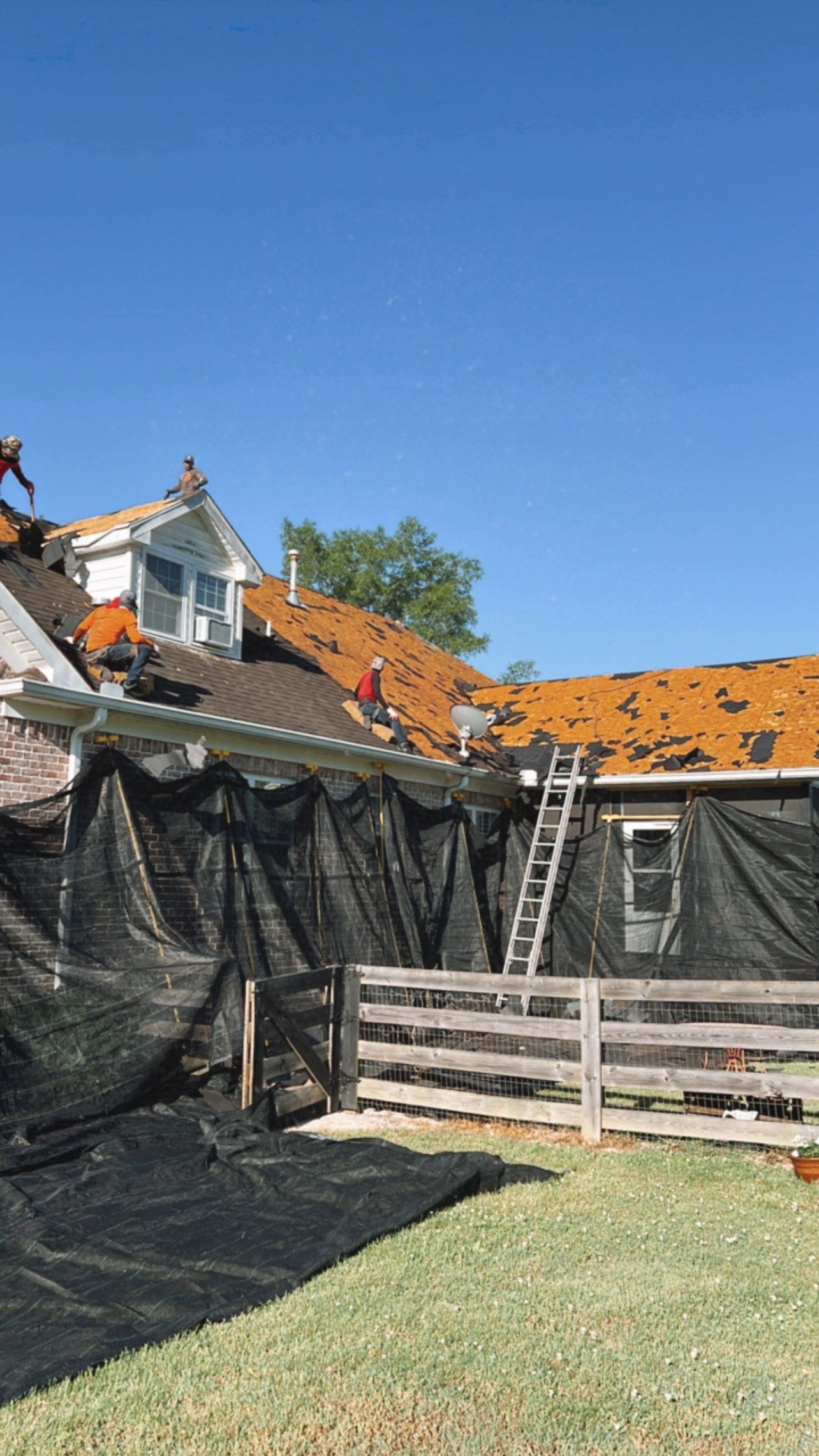 Residential Roofing Installation using Owens Corning Duration Shingles Roofing System by Undersun Roofing 