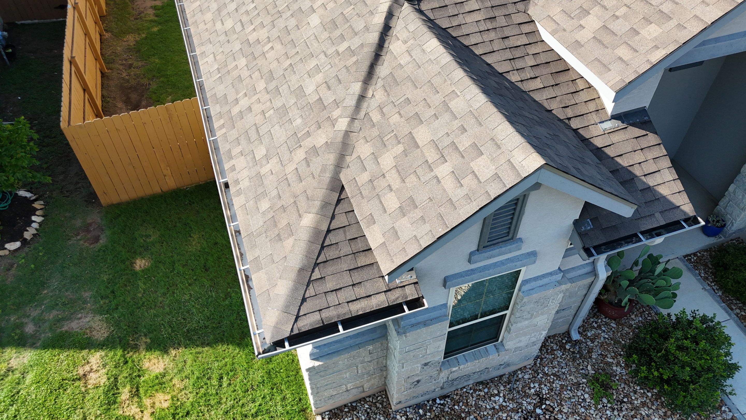 Weathered Wood - Malarkey Vista by RoofsOnly.com