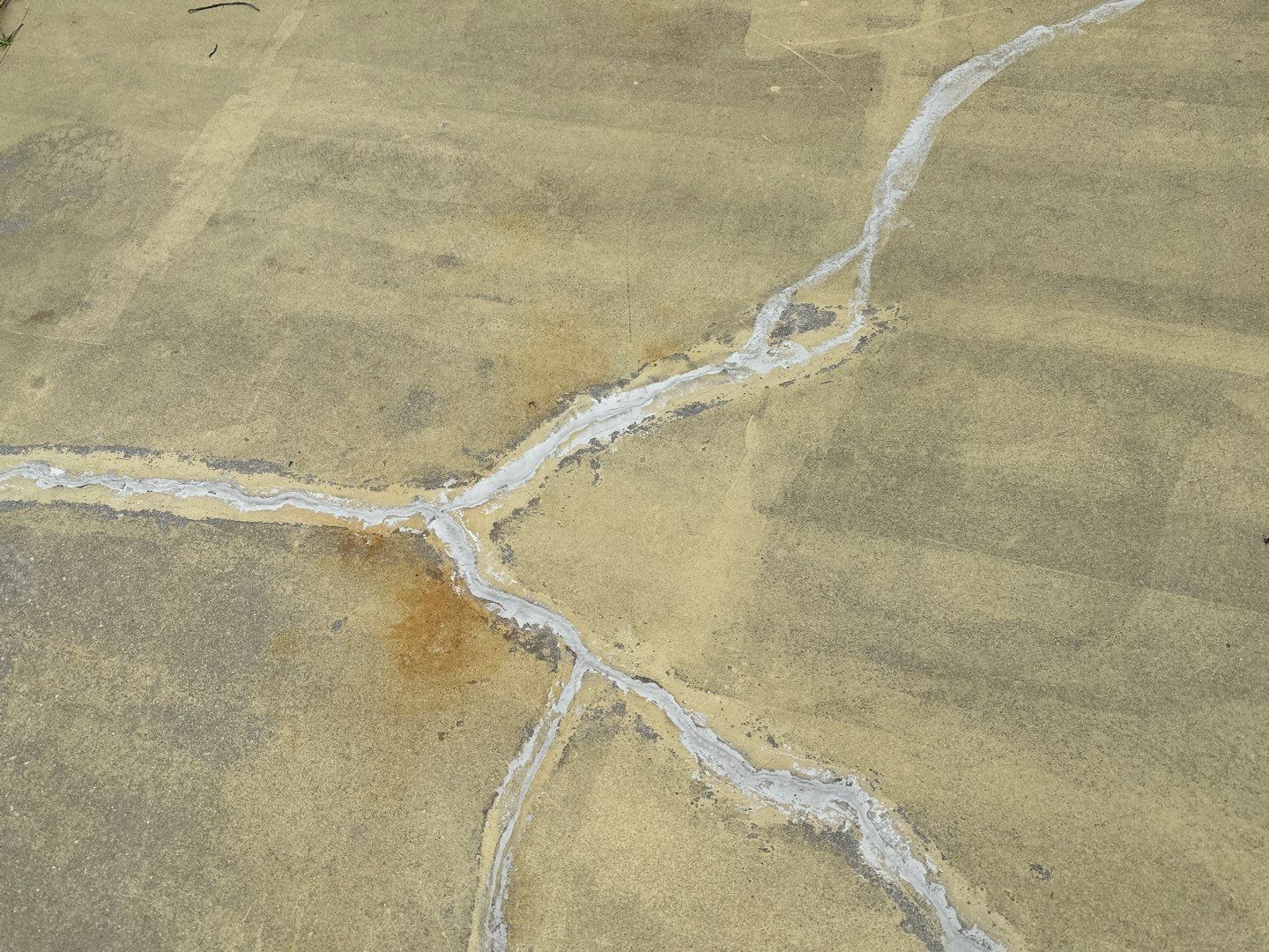 Concrete Pool deck with AcryFin by DuraSeal