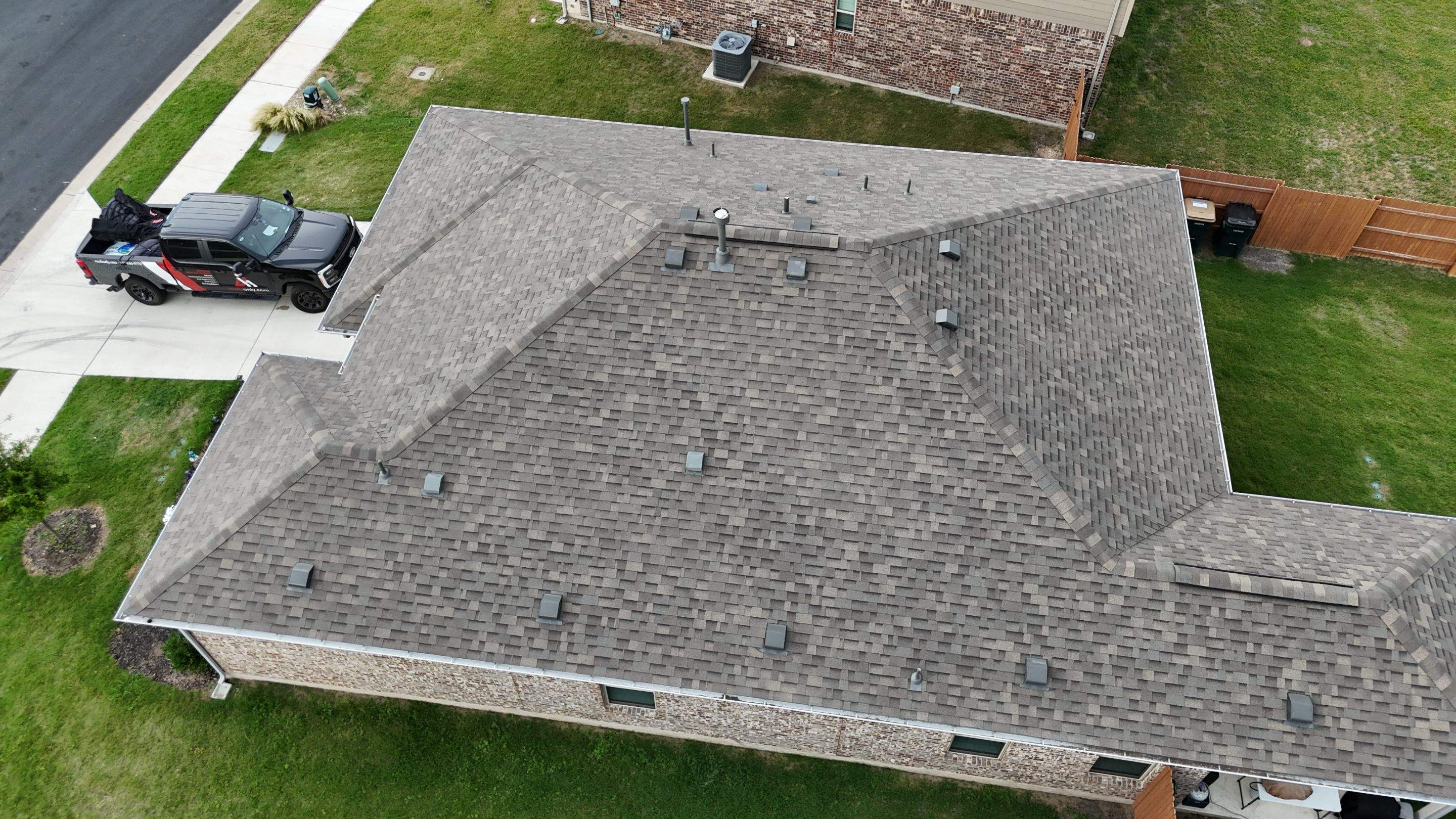 Weathered Wood - Malarkey Vista by RoofsOnly.com