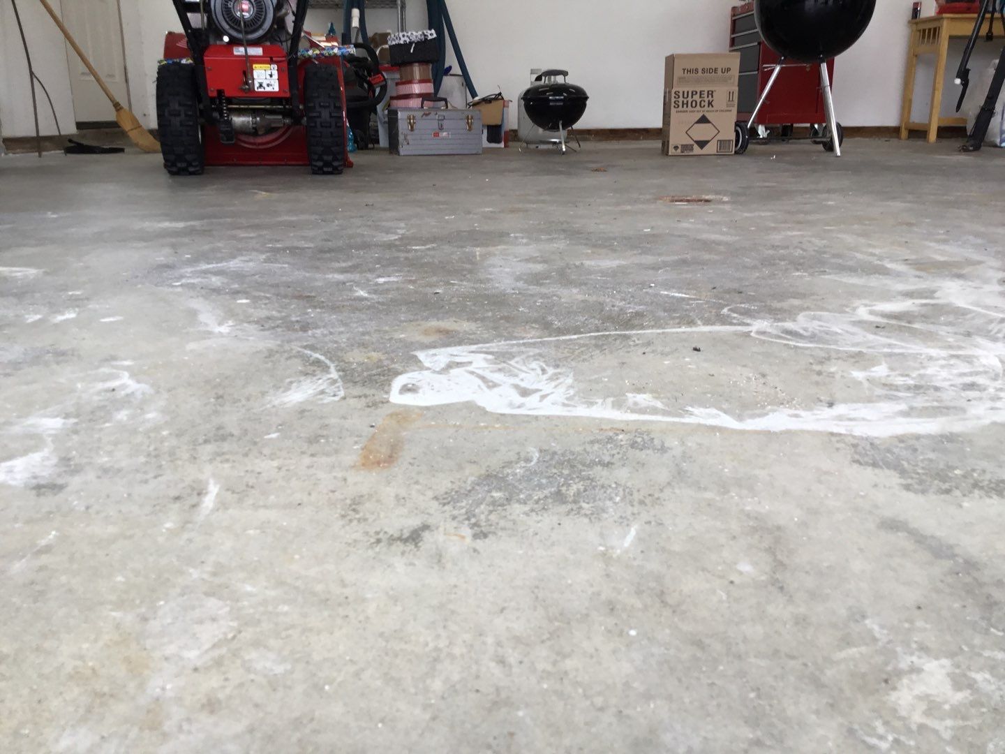 Garage in Shrewsbury, MA 01545 by Symphony Concrete Coatings