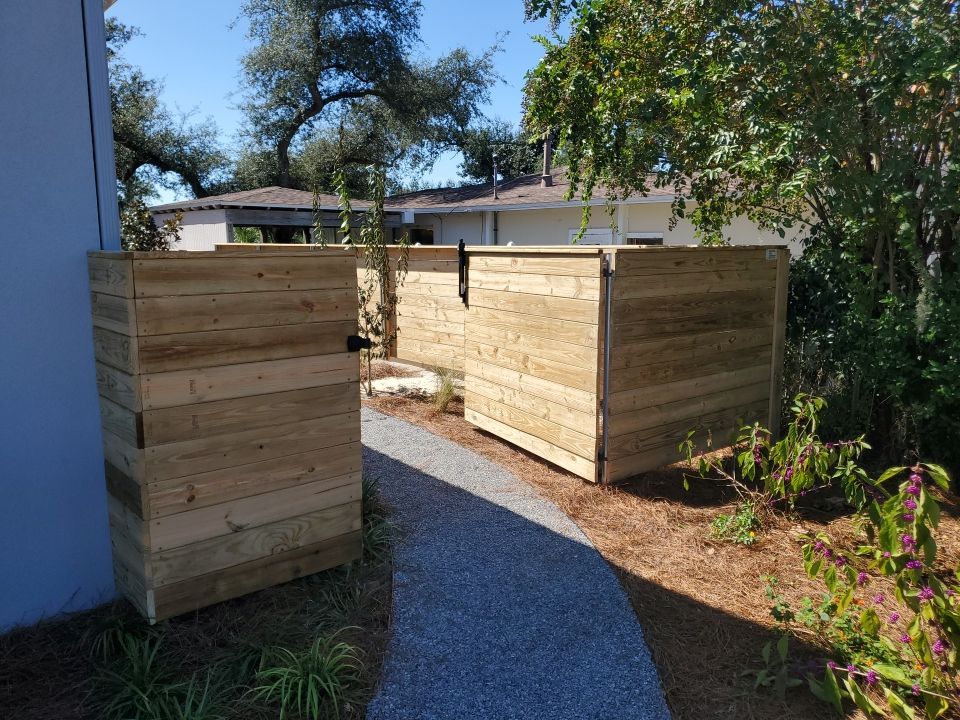 Custom Horizontal Fence  by Hip Square Fence Inc.