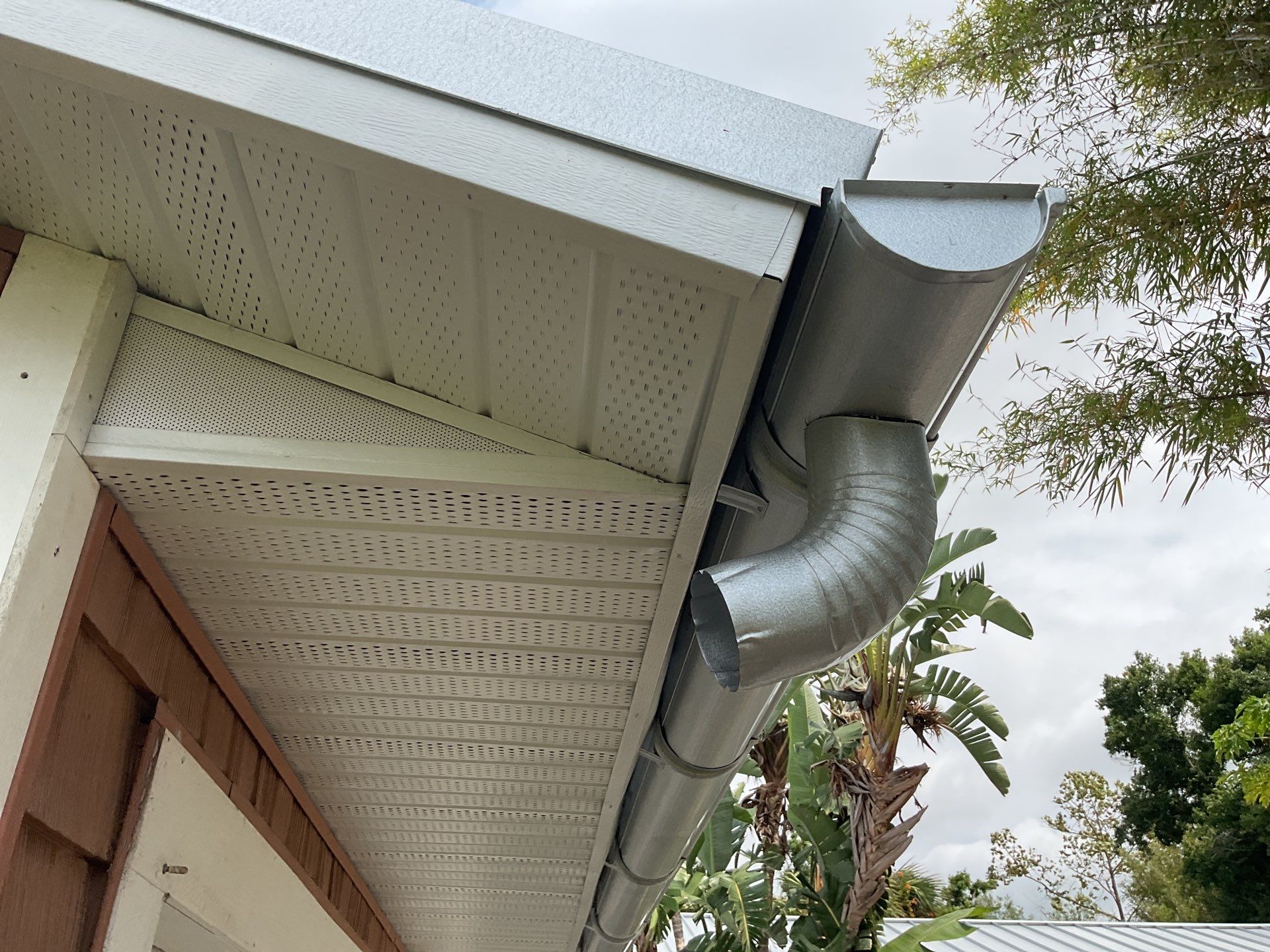 Half-Round Aluminum Gutters in North Fort Myers FL by Gutter Professors