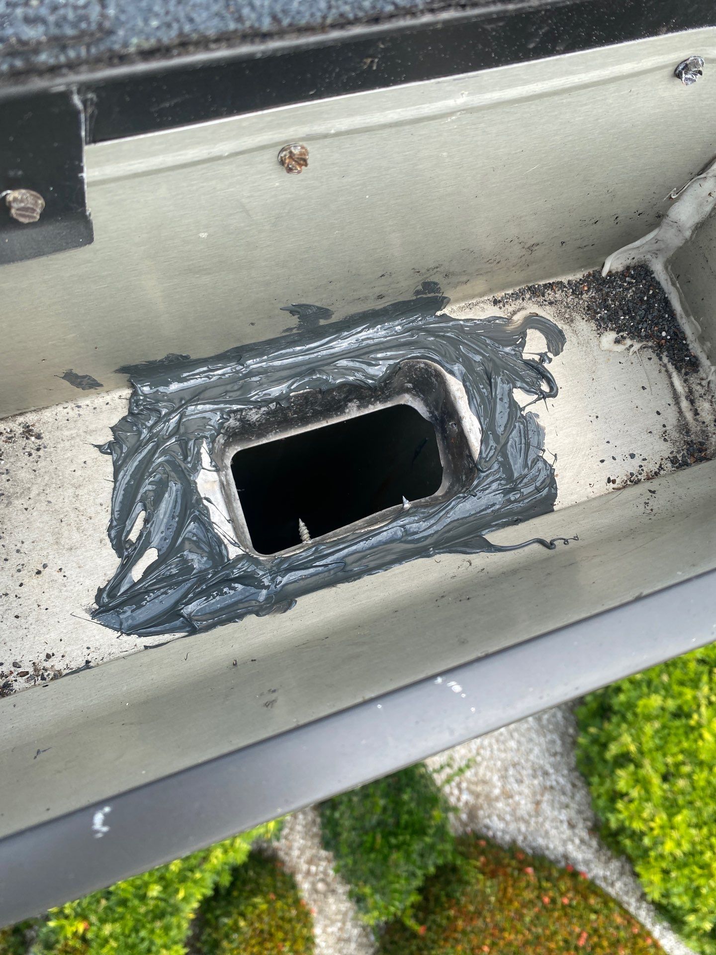 Gutter cleaning all buildings are the same for 6 units in Fort Myers FL by Gutter Professors