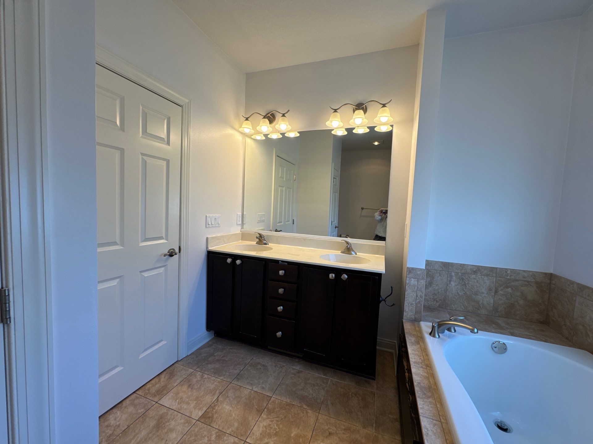 Residential Interior Repaint by Midwest Paint LLC