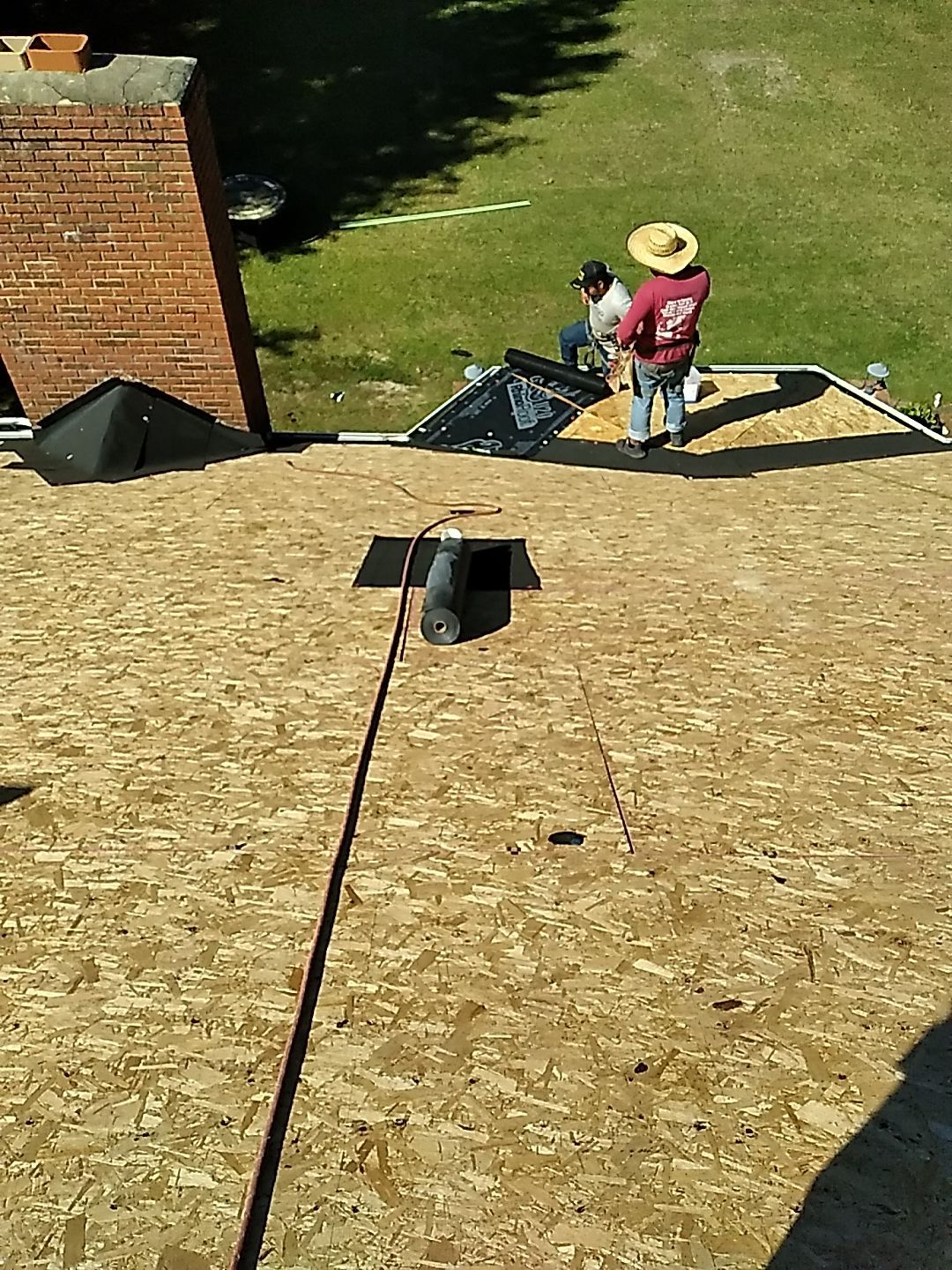 Residential Roofing Installation using Owens Corning Oakridge- Williamsburg Gray by Indigo State Roofing