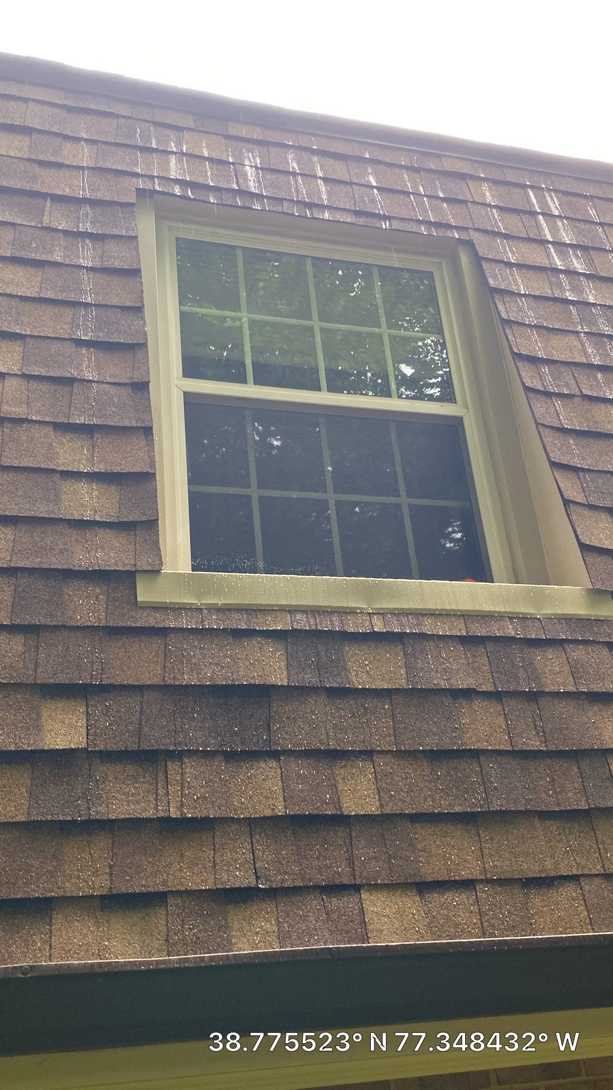 Fairfax Station: CertainTeed Landmark Pro Designer Shingles in Max Def Resawn Shake by RM Banning, Inc.