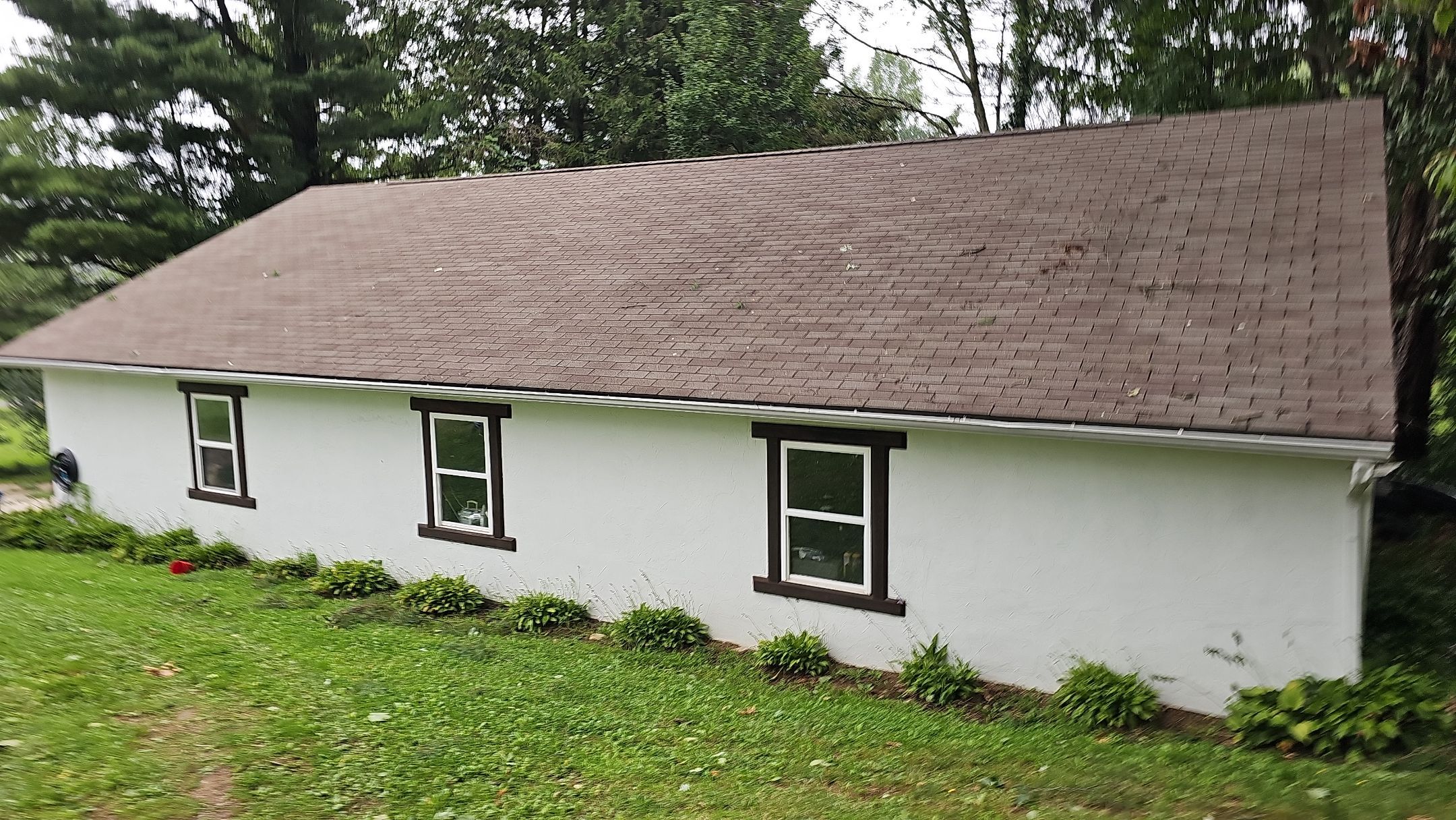 ATLAS PINNACLE COLOR: BLACK SHADOW by Eagle Eye Roofing
