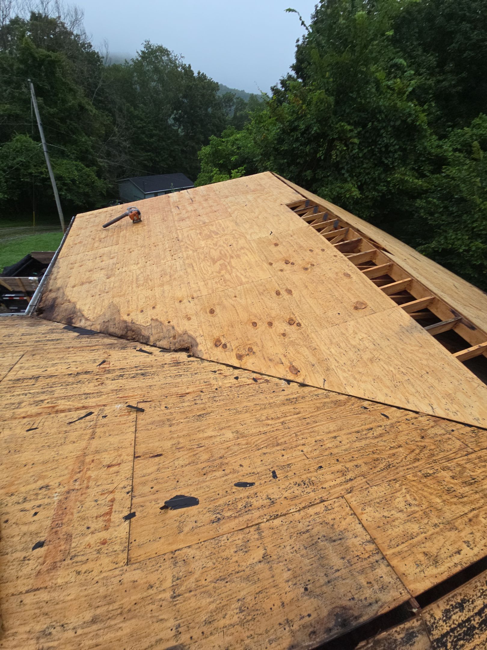 Residential Roofing Installation using GAF Timberline HDZ Shakewood by Rainstoppers Roofing