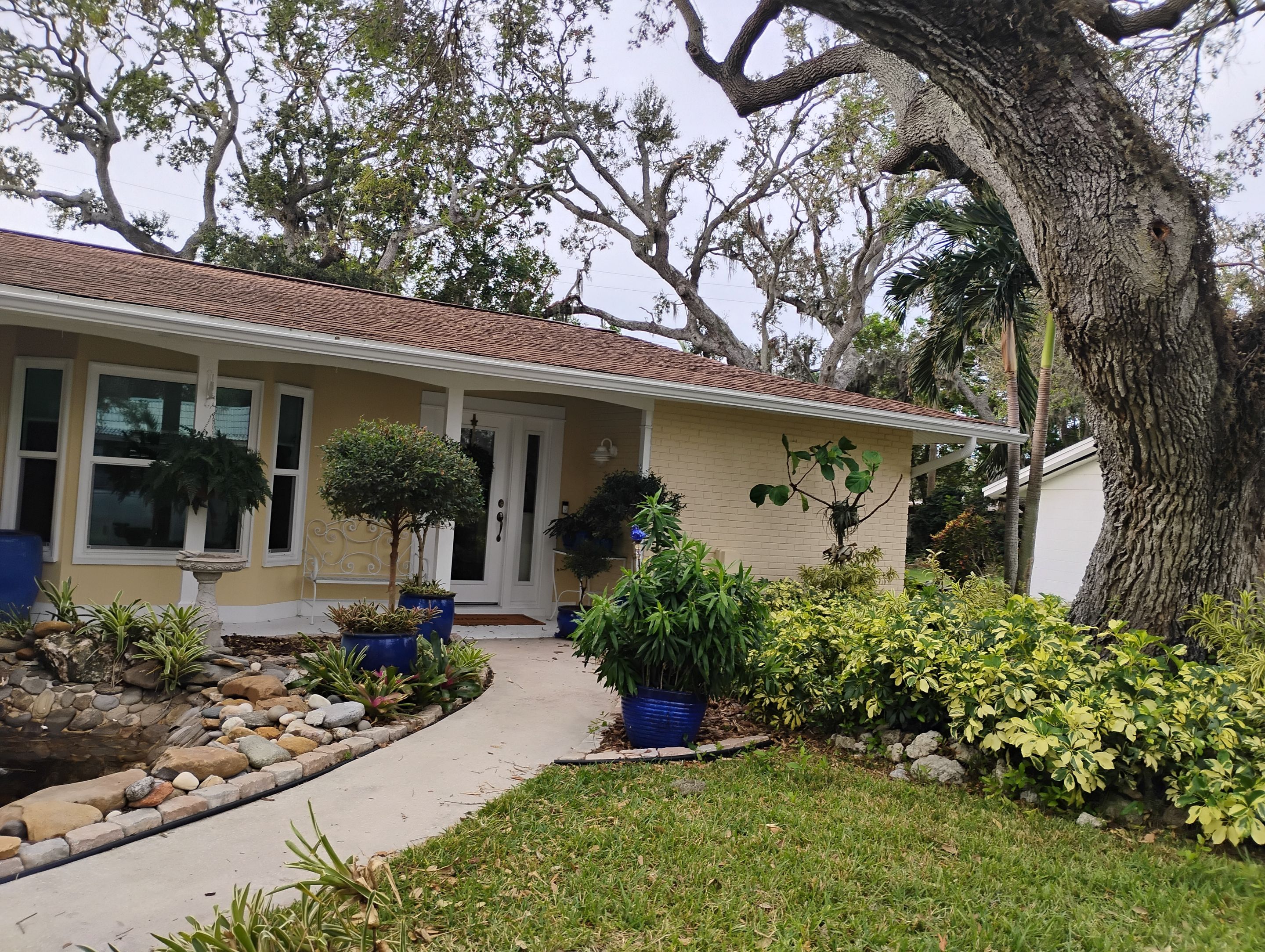 Custom Color Gutters Installed in Sarasota FL by Gutter Professors