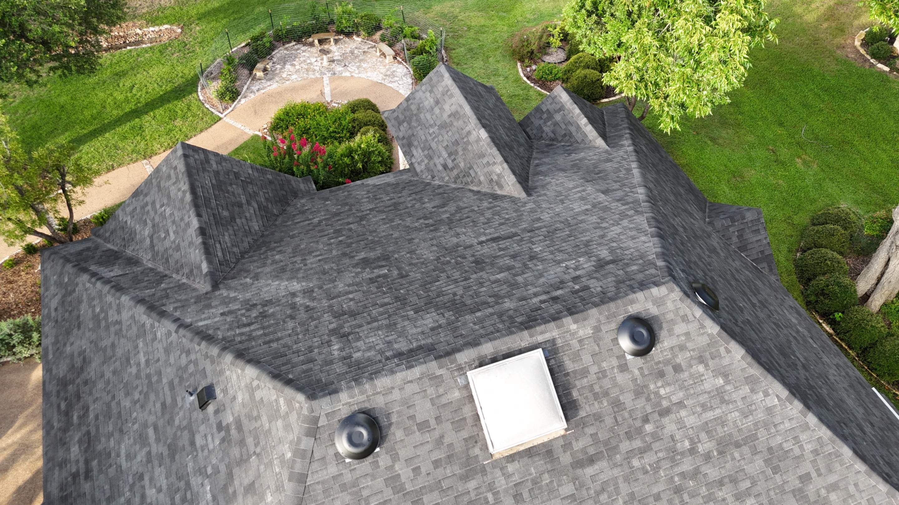 Brilliant Black - Malarkey Vista by RoofsOnly.com