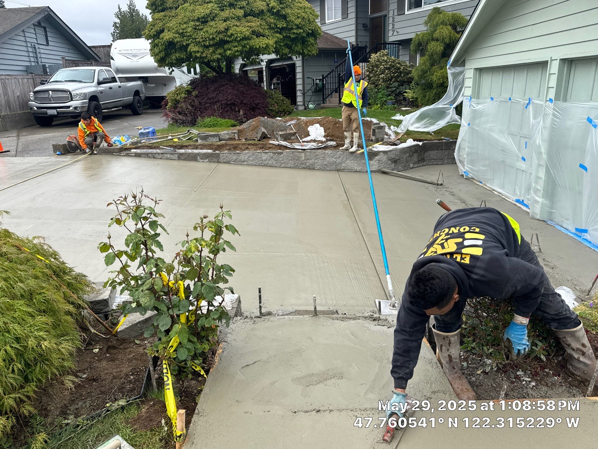 Concrete Patio & Driveway Renovation with Retaining Wall | Seattle  by Jireh Asphalt & Concrete Inc 
